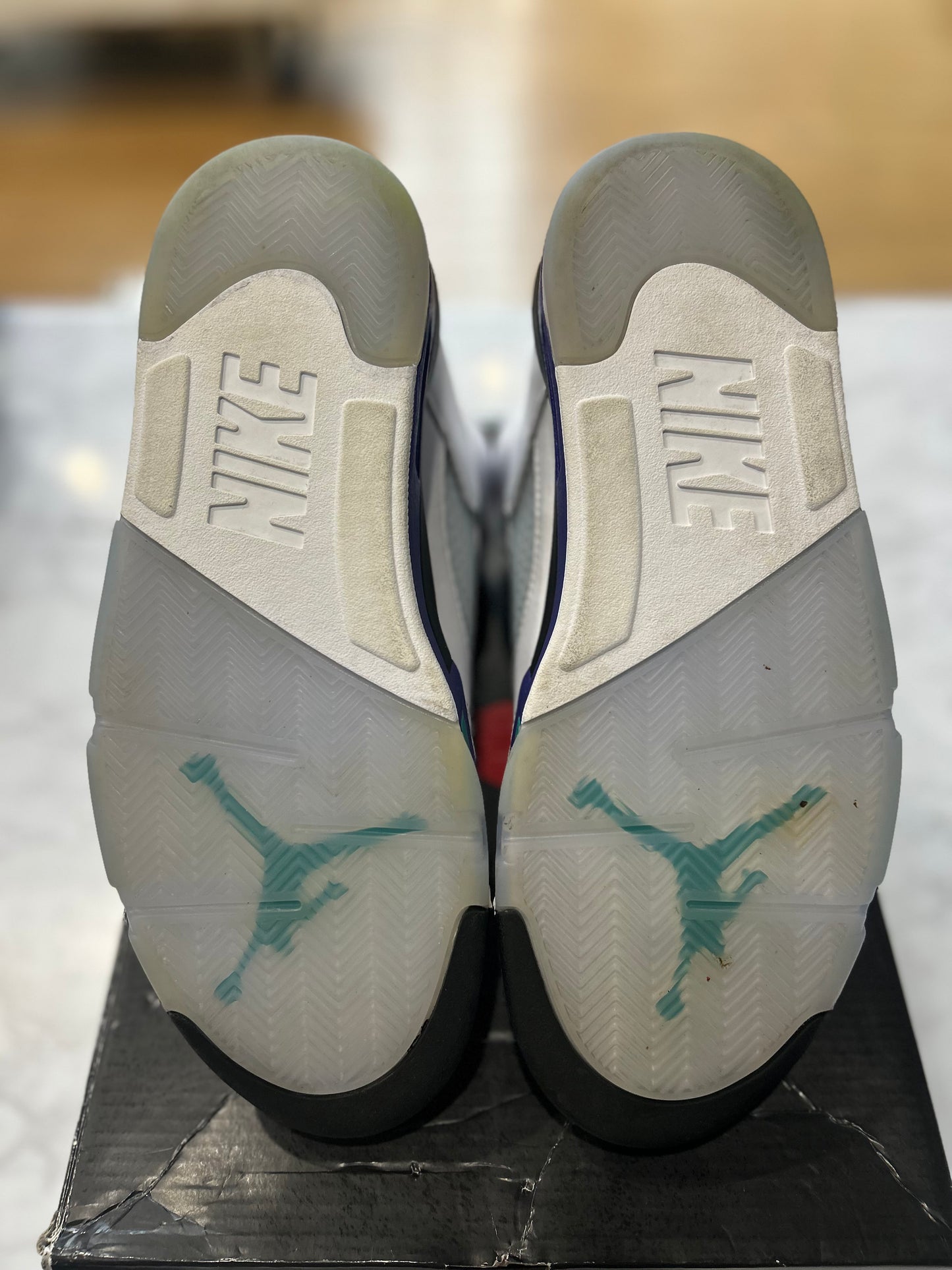 Jordan 5 Retro Grape 2025 PRE-OWNED