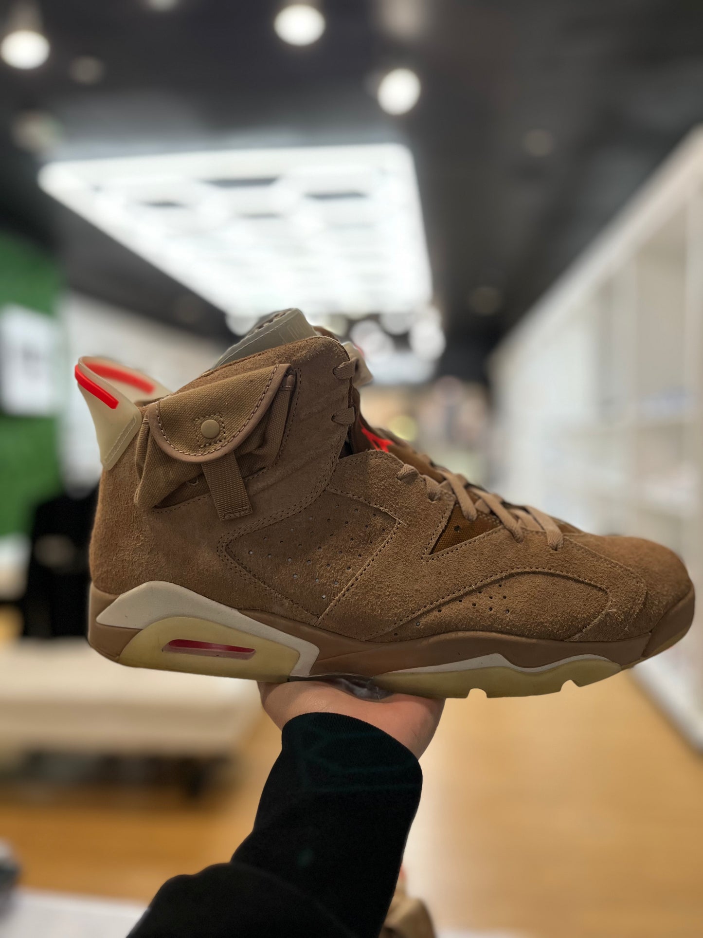 Travis Scott x Jordan 6 Retro British Khaki PRE-OWNED