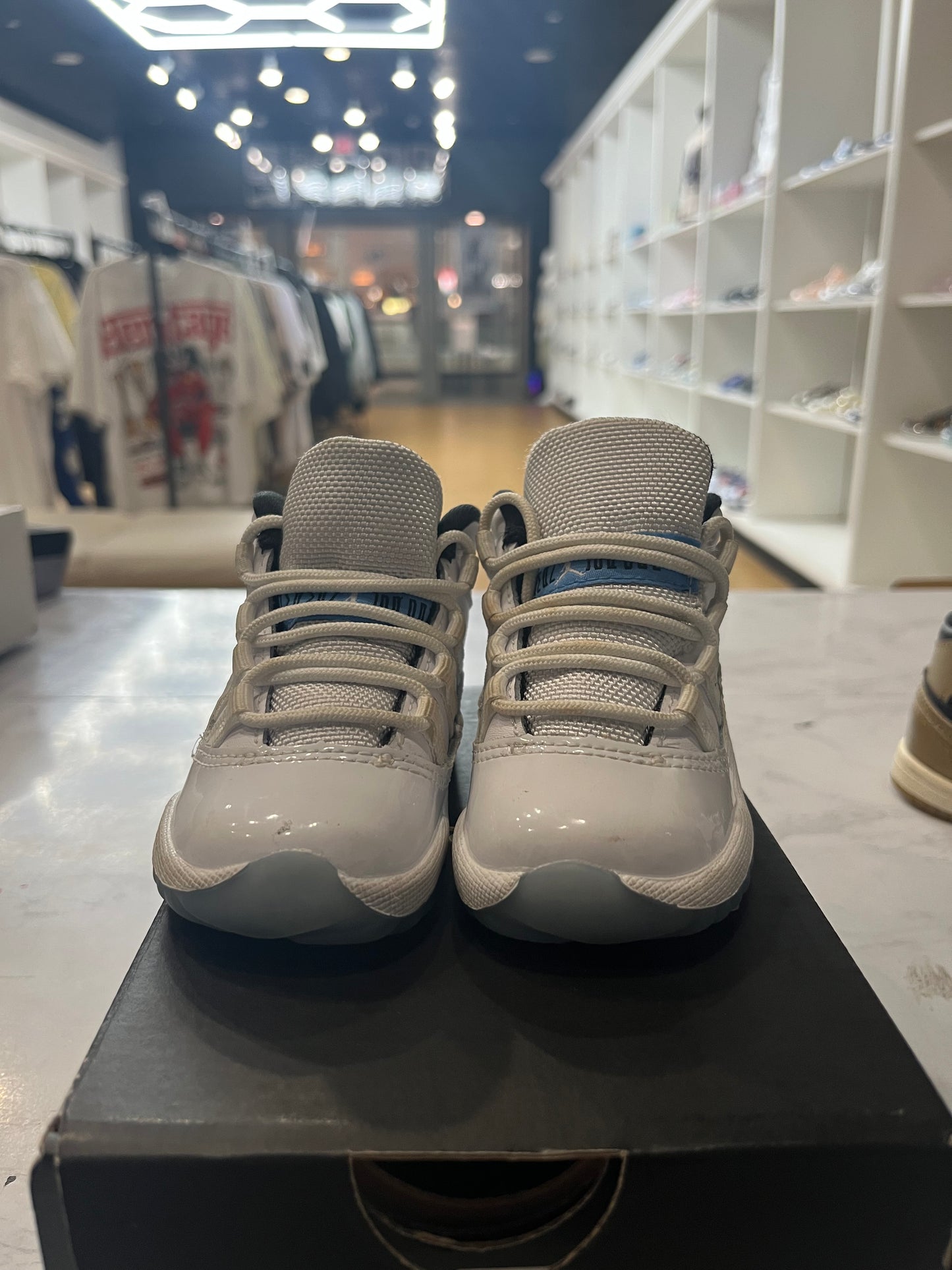 Jordan 11 Retro TD Columbia / Legend Blue 2024 PRE-OWNED