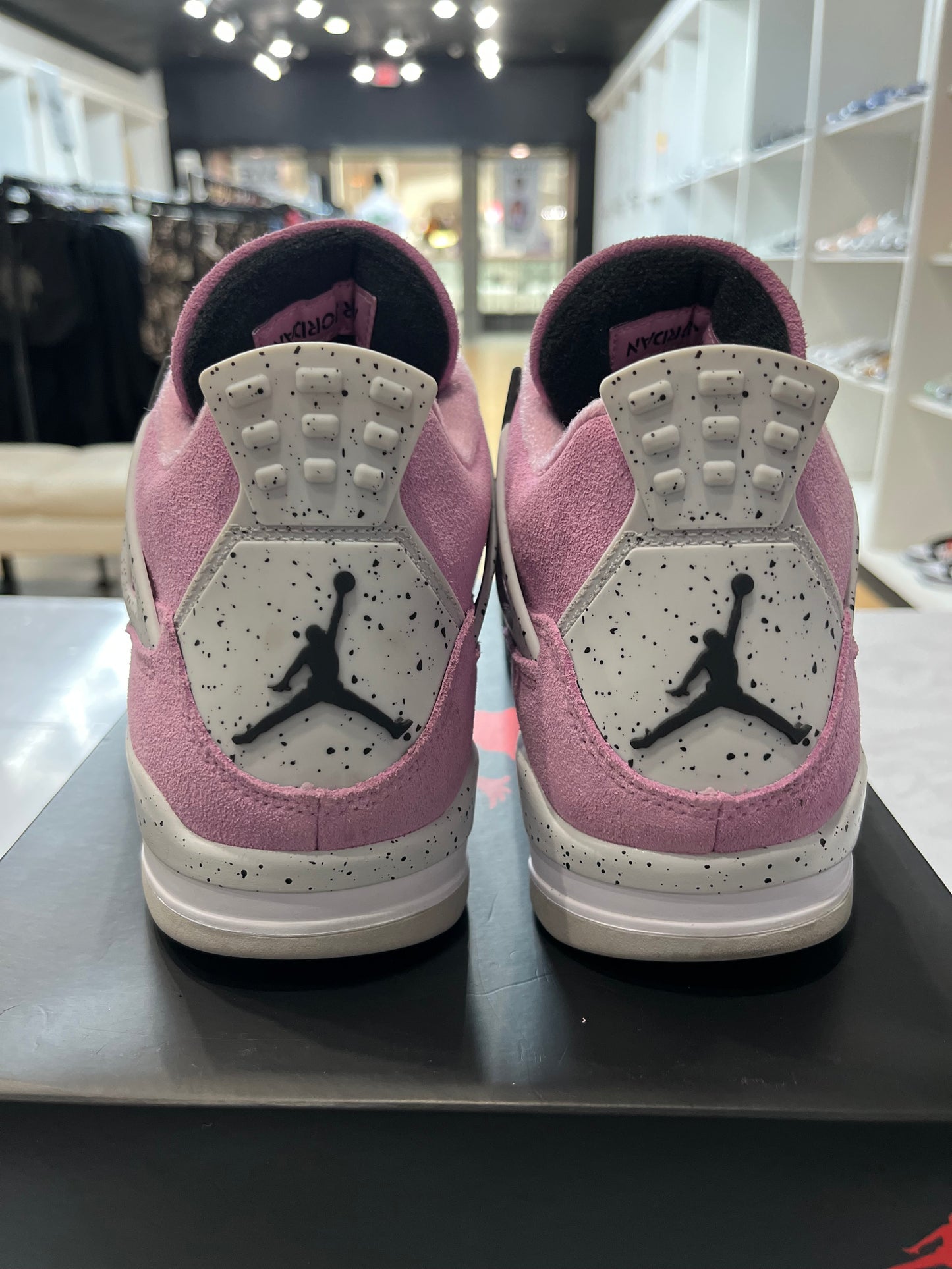 Wmns Jordan 4 Retro Orchid PRE-OWNED