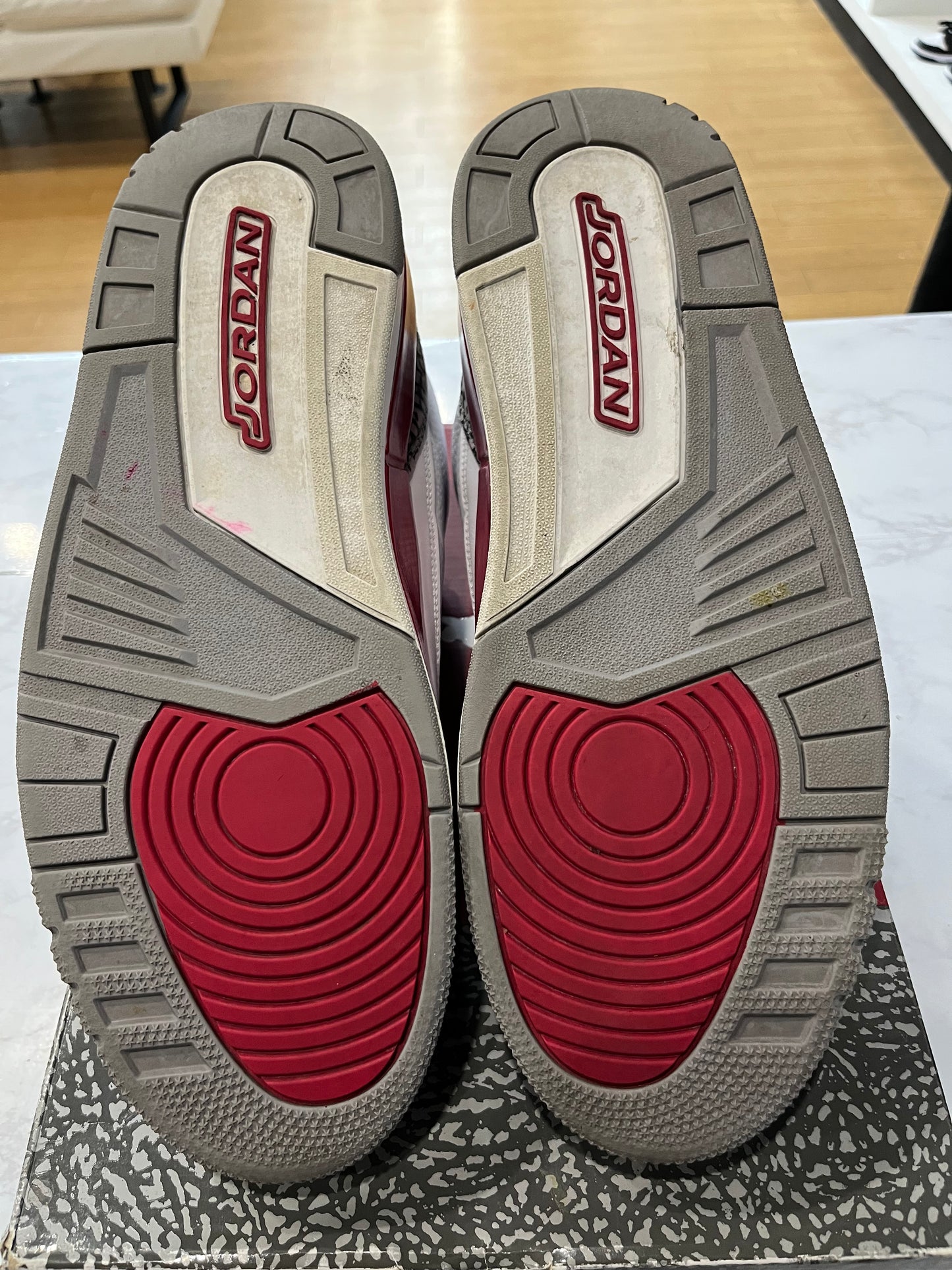 Jordan 3 Retro Cardinal Red PRE-OWNED