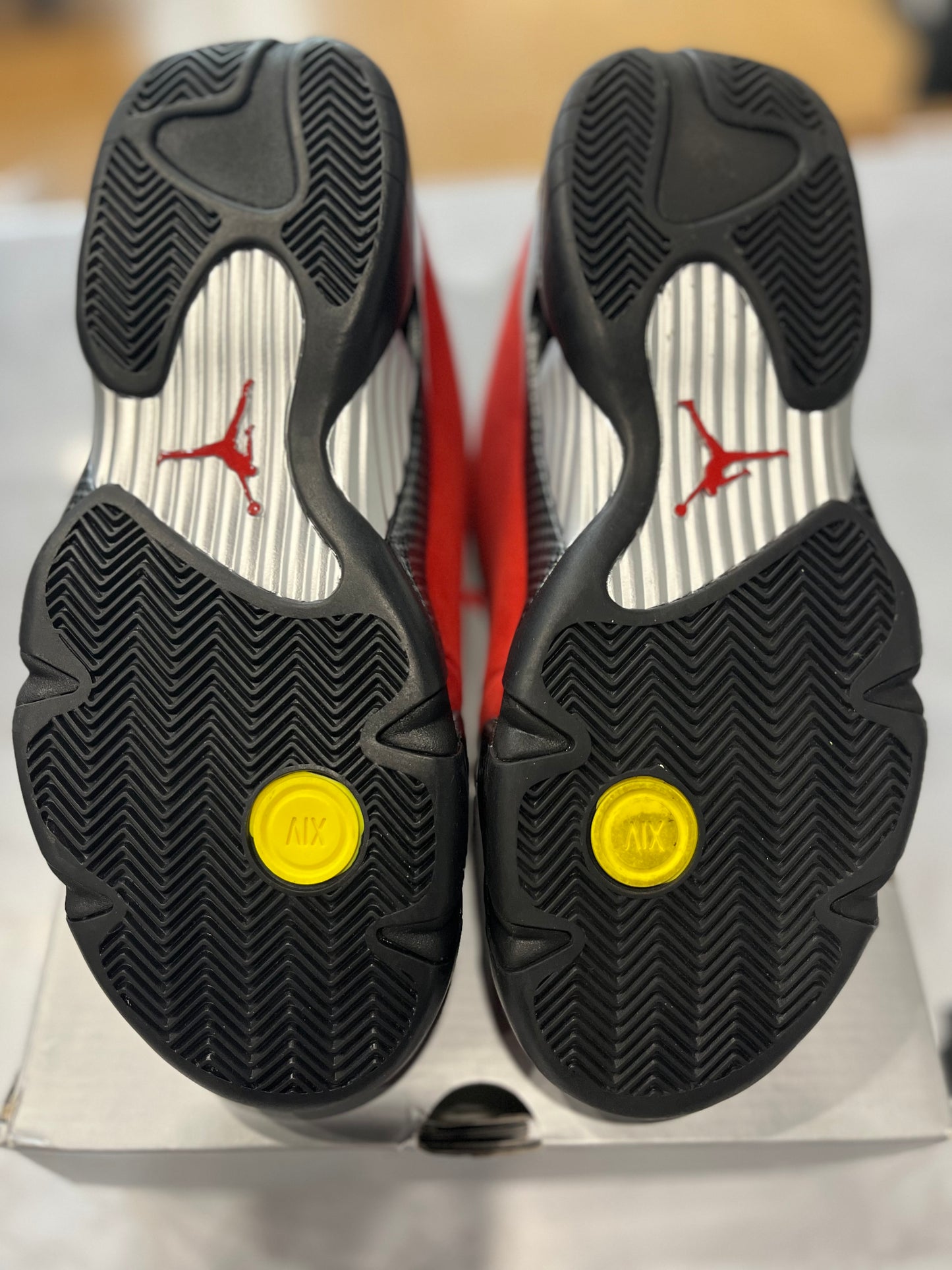 Jordan 14 Ferrari  2025 PRE-OWNED