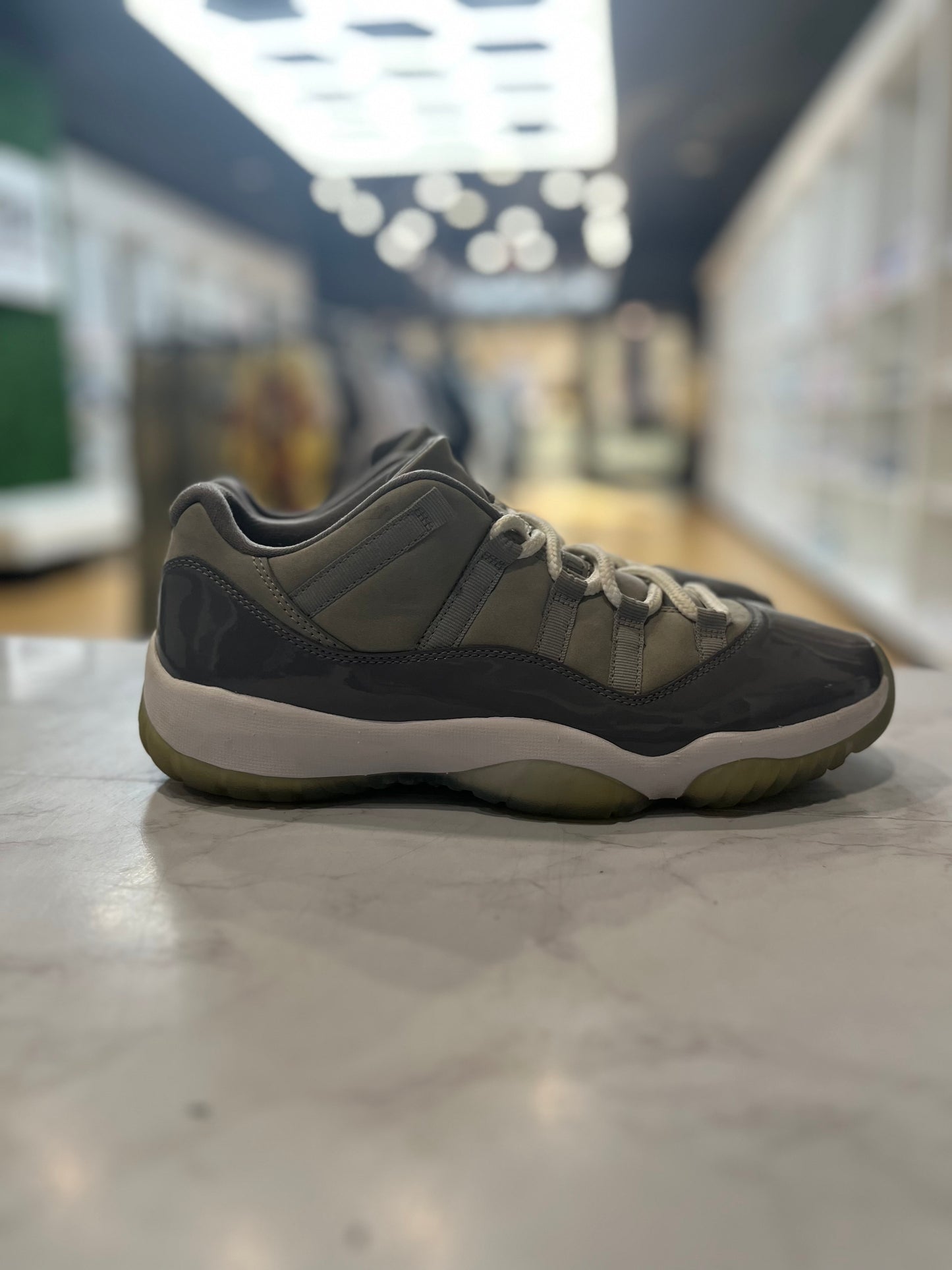 Jordan 11 Low Cool Grey PRE-OWNED