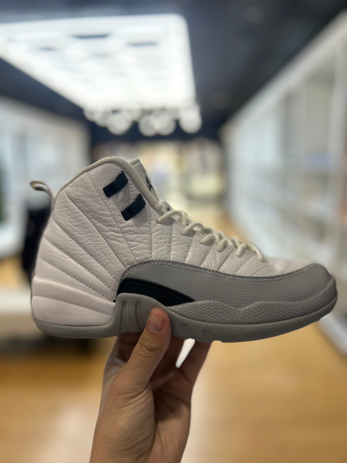 Jordan 12 Retro GS Wolf Grey PRE-OWNED