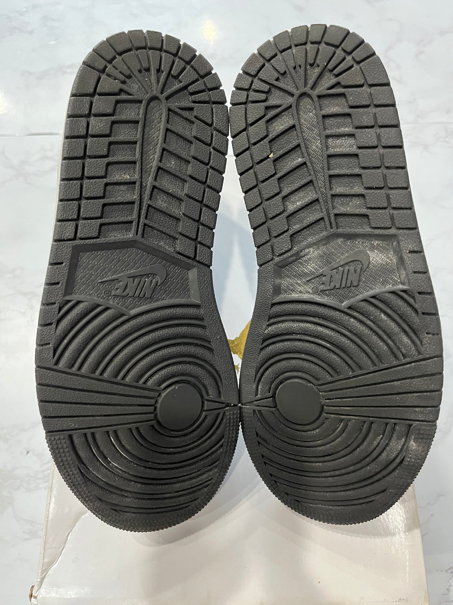 WMNS Jordan 1 Mid Homage PRE-OWNED