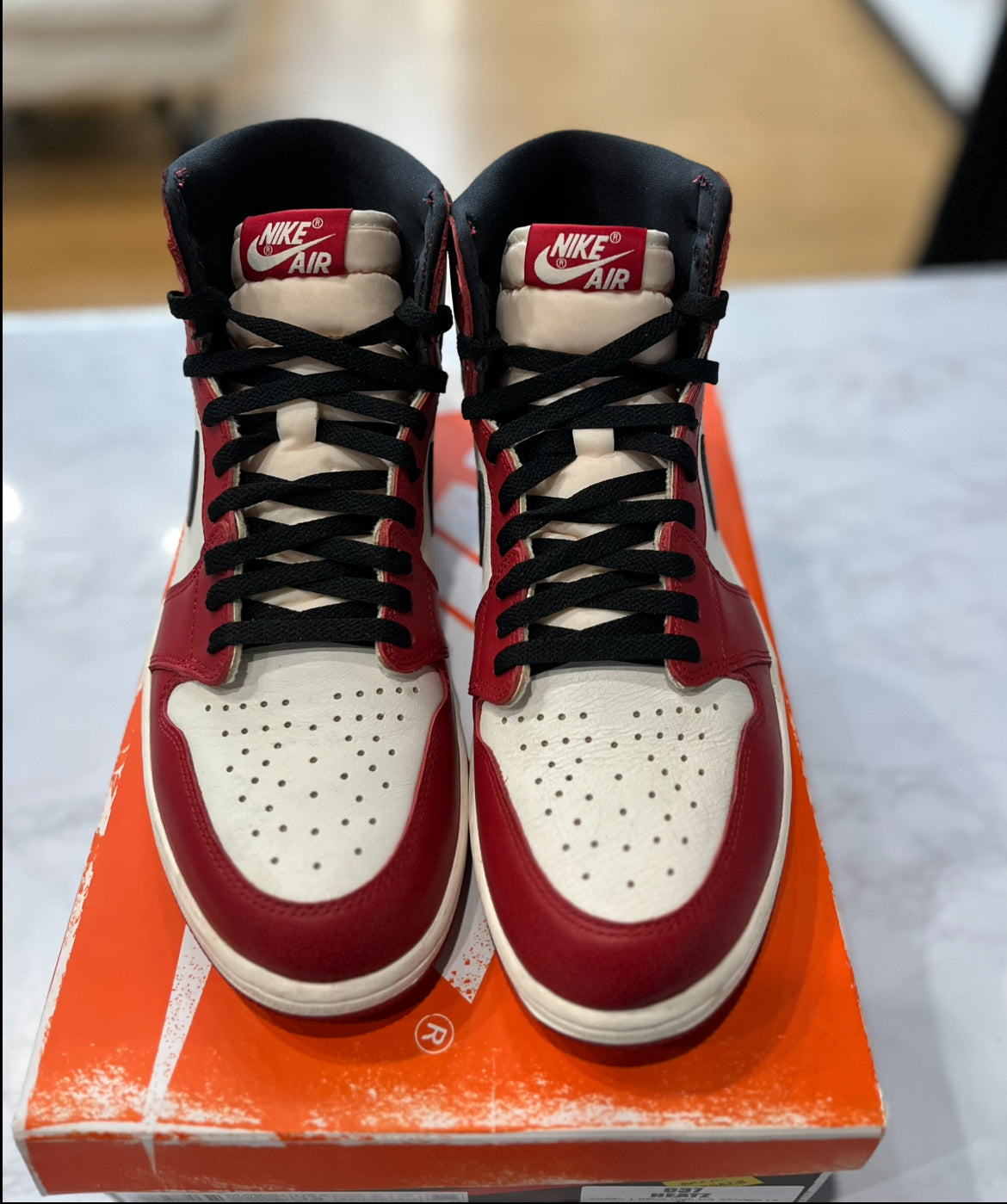 Jordan 1 Retro High OG Chicago Lost PRE-OWNED
