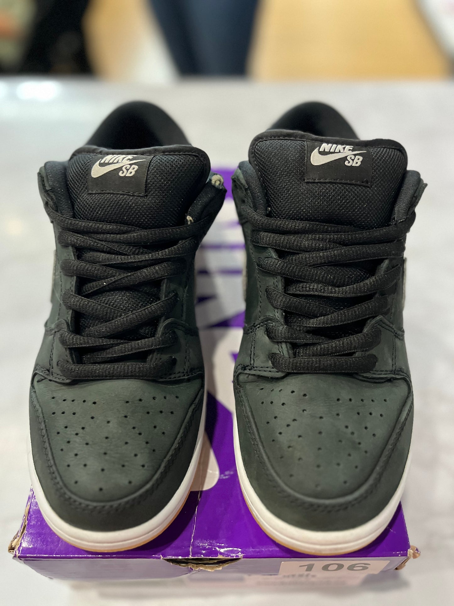 Dunk Low SB Black Gum PRE-OWNED