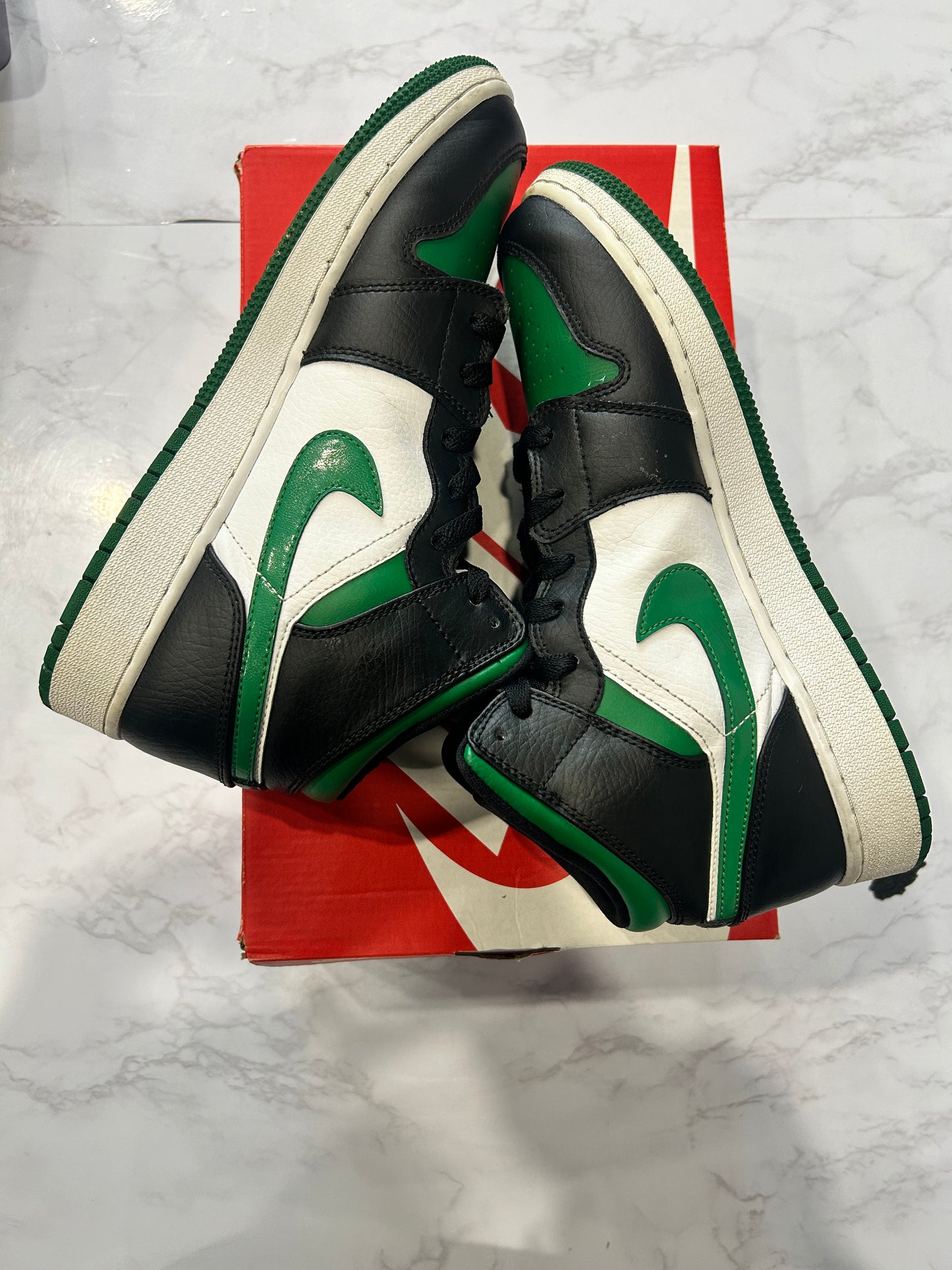 Jordan 1 Mid GS Black Pine Green PRE-OWNED