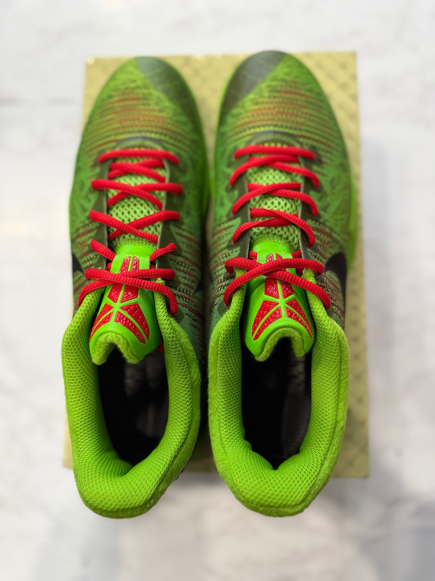 Mamba Rage Grinch PRE-OWNED