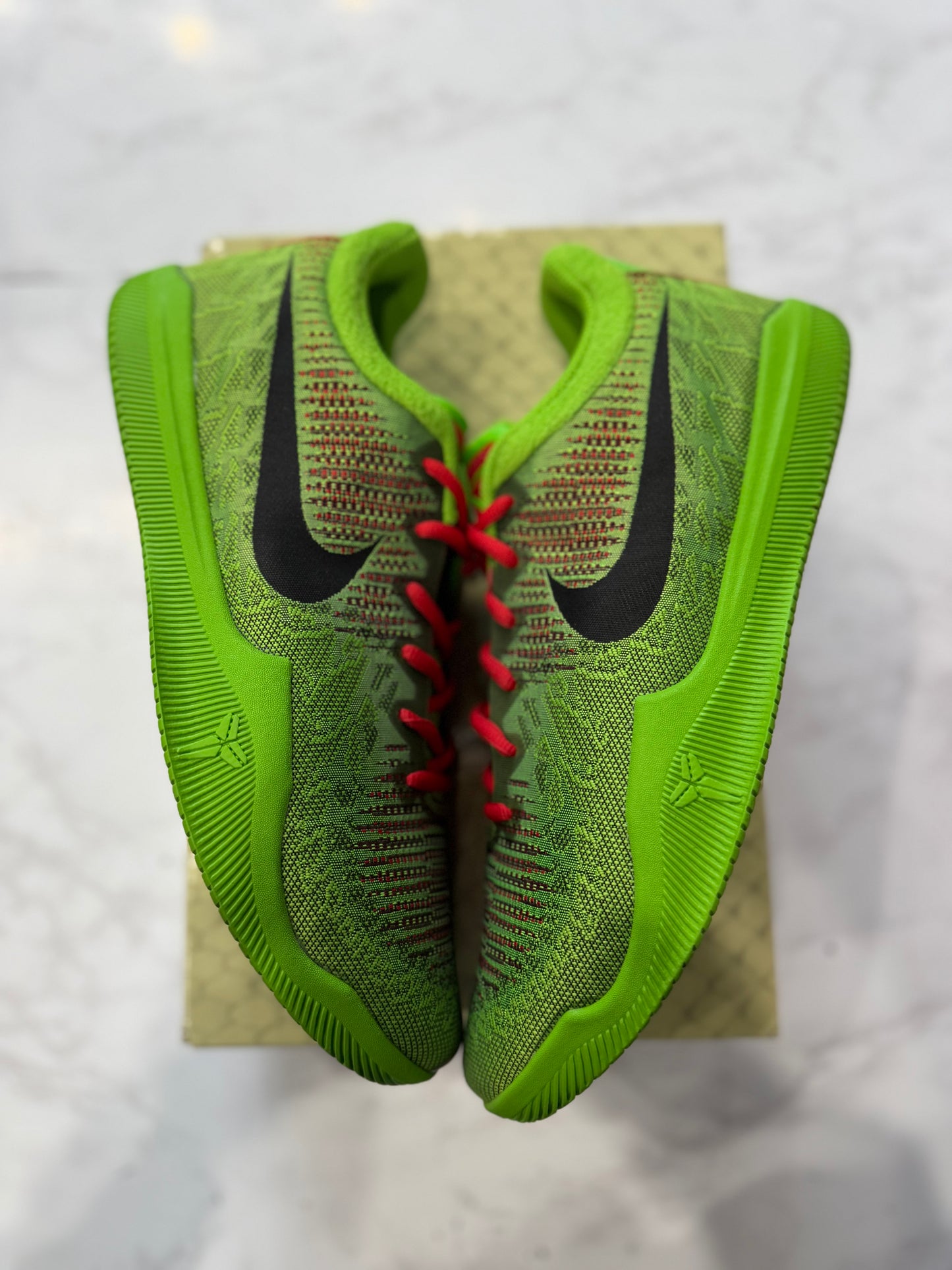 Mamba Rage Grinch PRE-OWNED