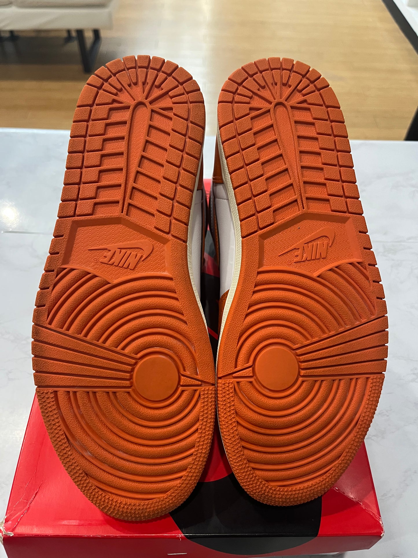 Wmns Jordan 1 High OG Starfish PRE-OWNED