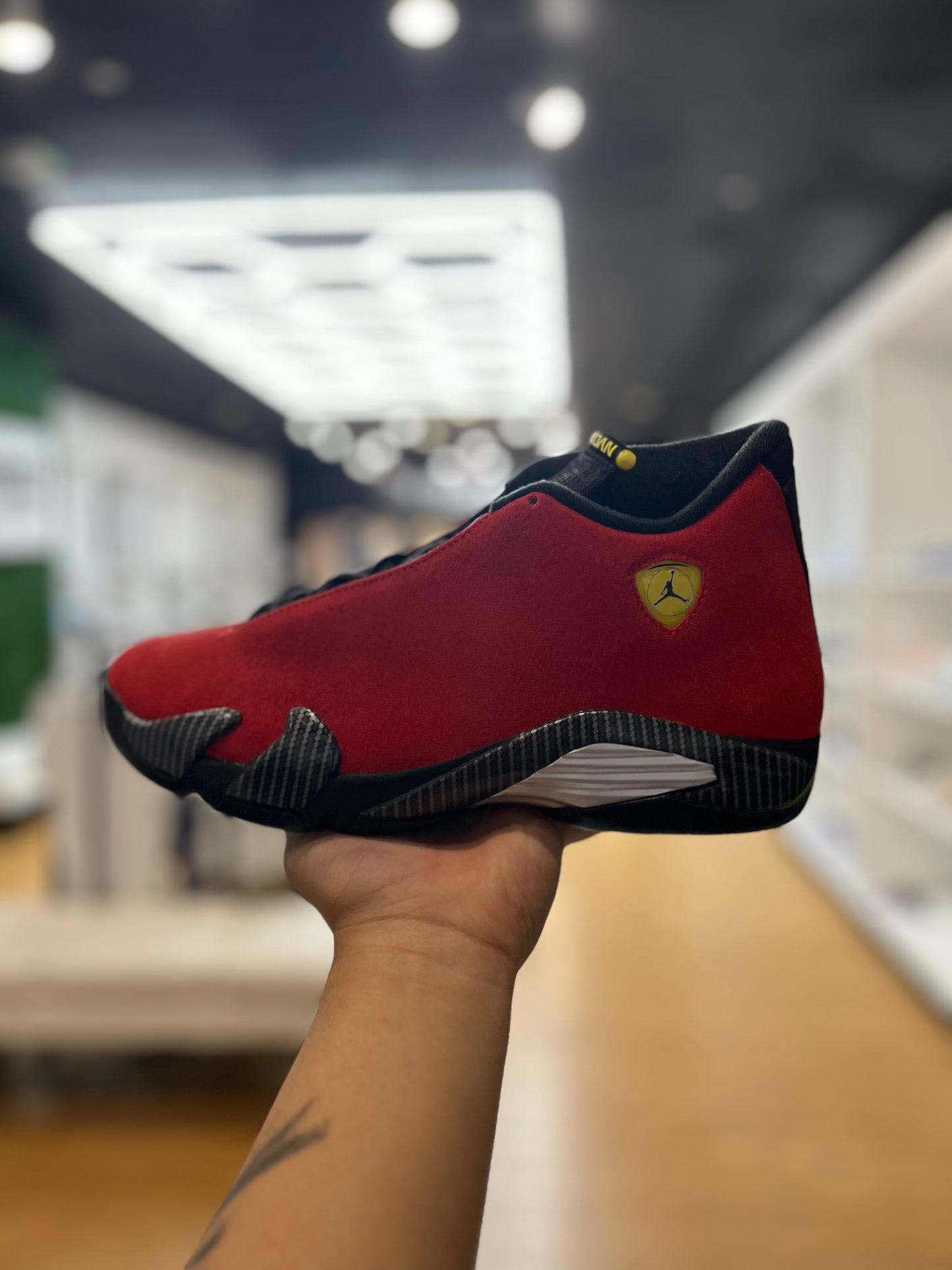 Jordan 14 Ferrari  2025 PRE-OWNED