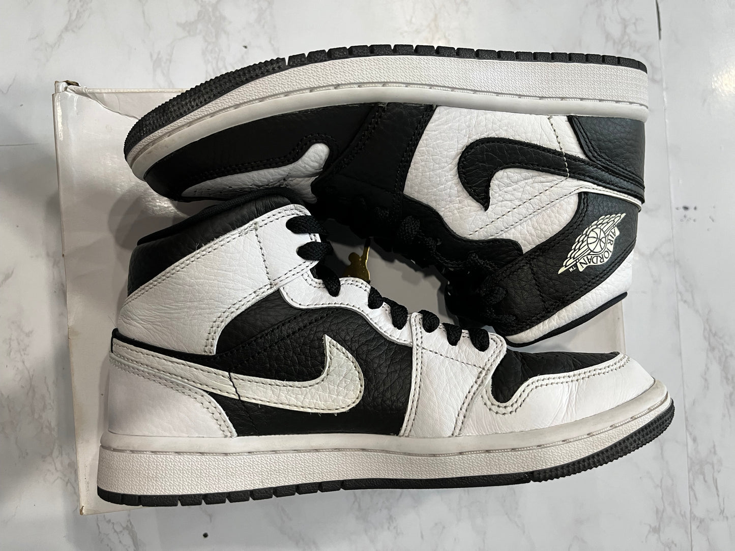 WMNS Jordan 1 Mid Homage PRE-OWNED