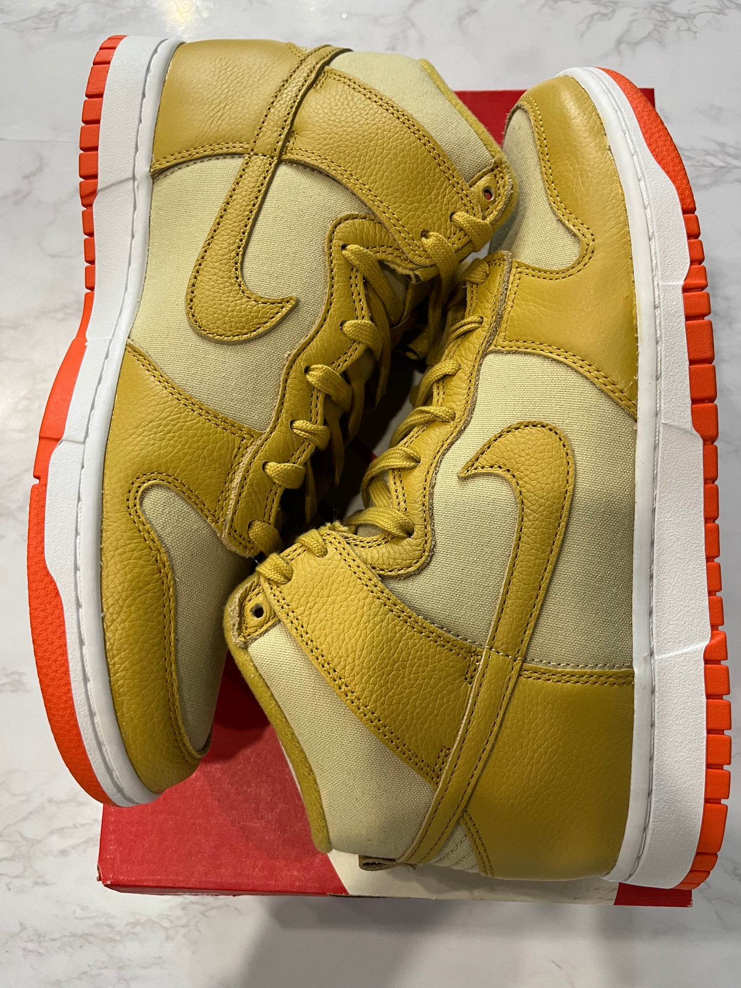 Dunk High Wheat Gold PRE-OWNED