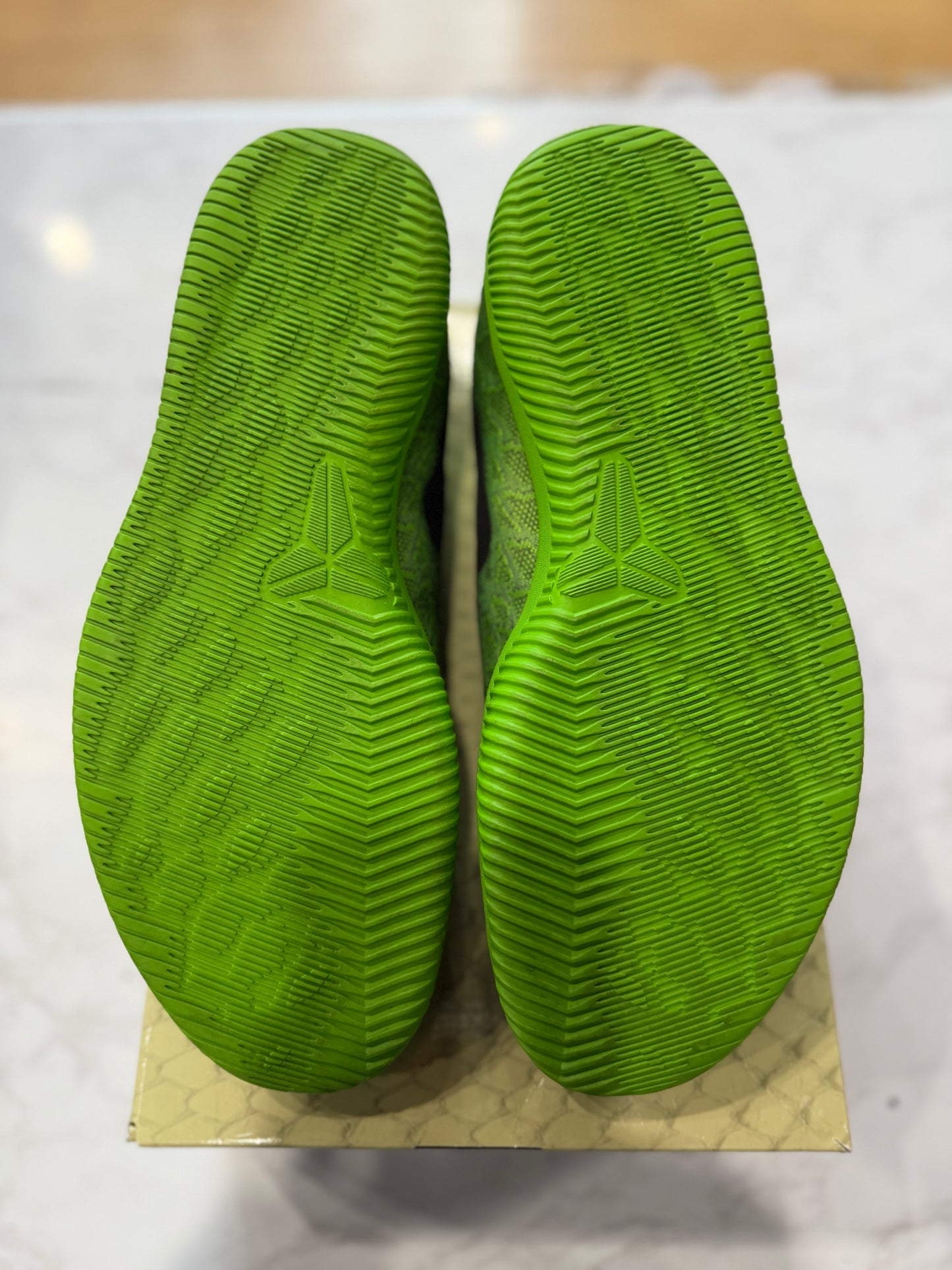 Mamba Rage Grinch PRE-OWNED