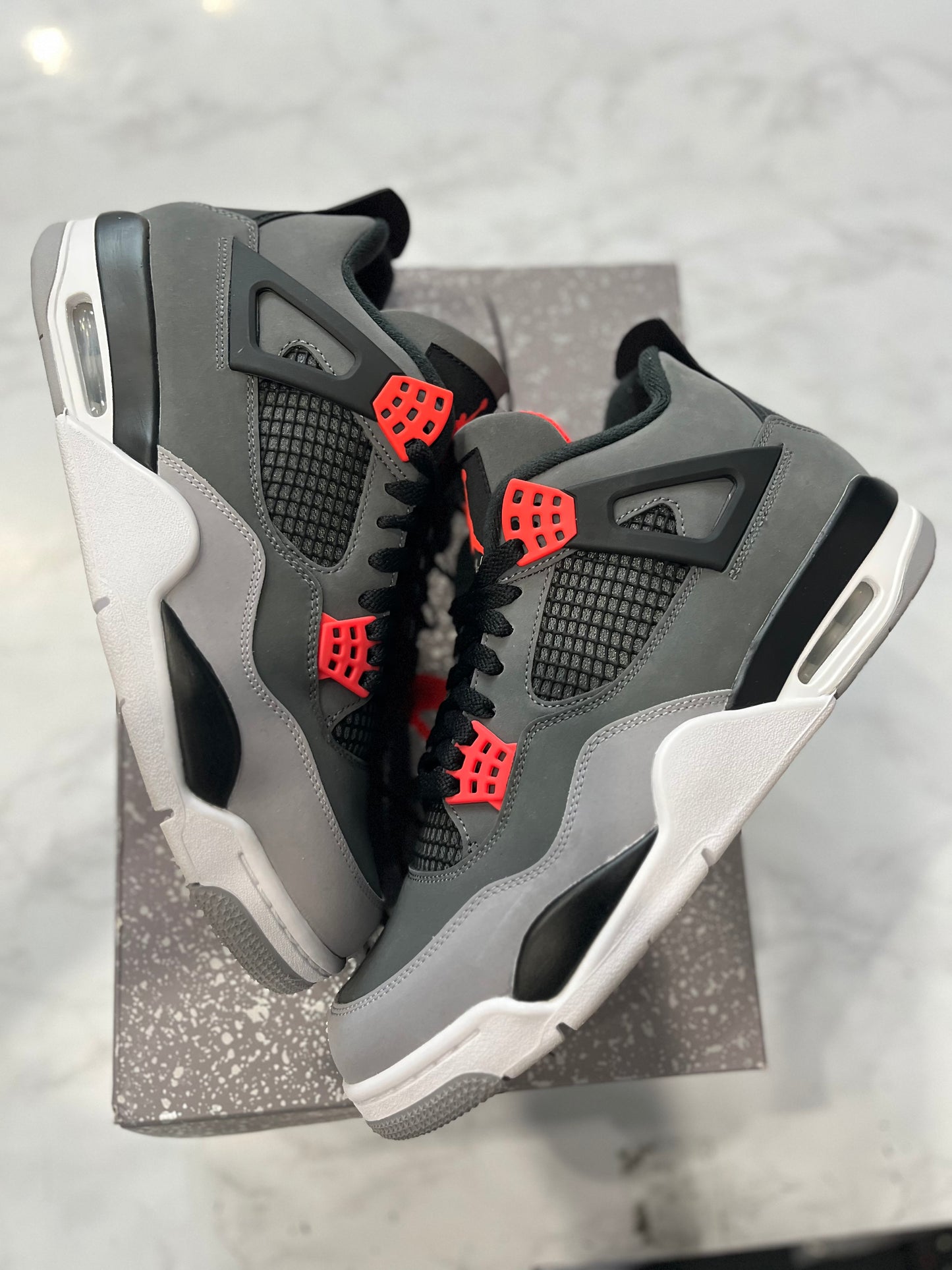 Jordan 4 Retro Infrared PRE-OWNED