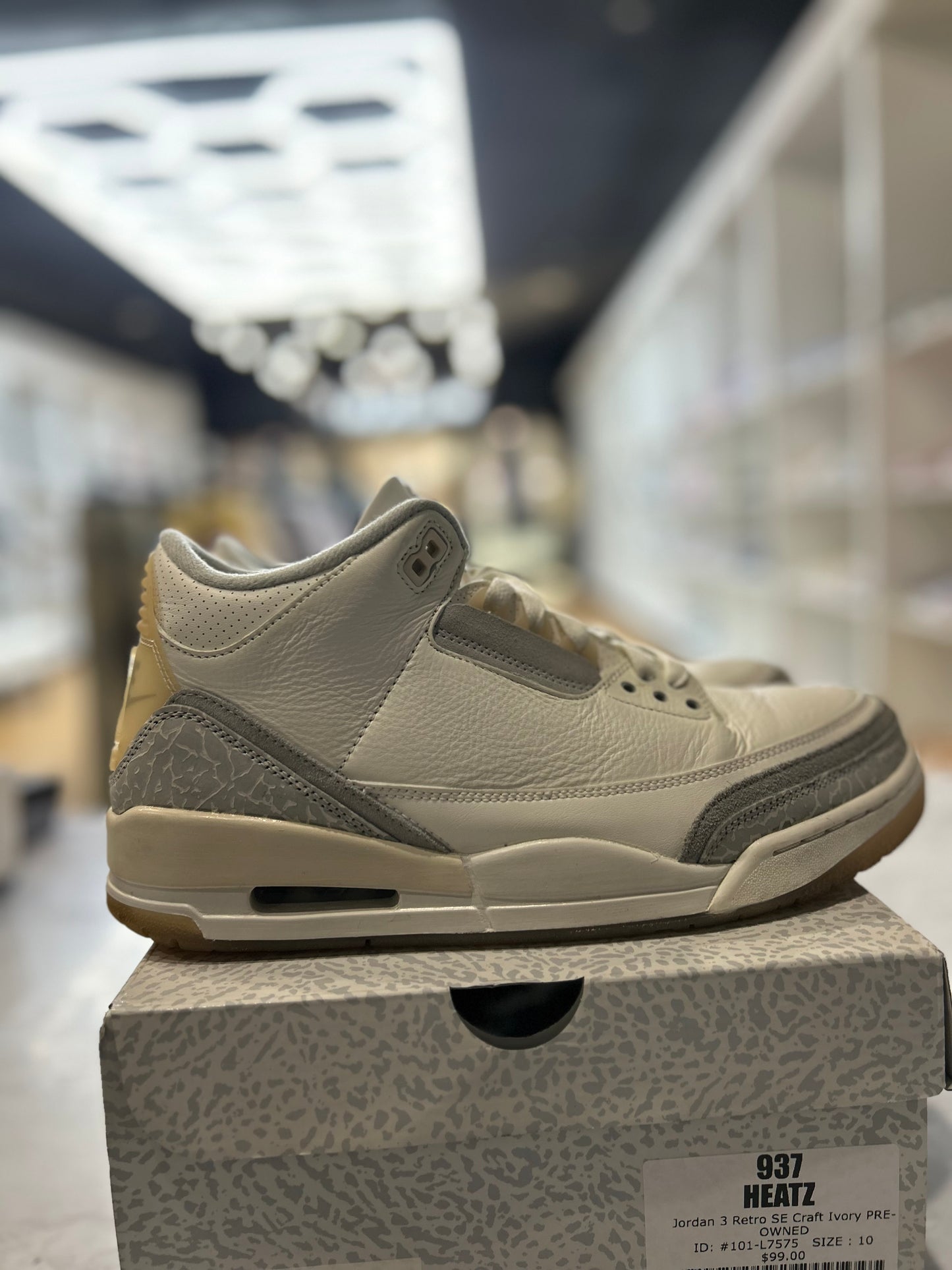 Jordan 3 Retro SE Craft Ivory PRE-OWNED