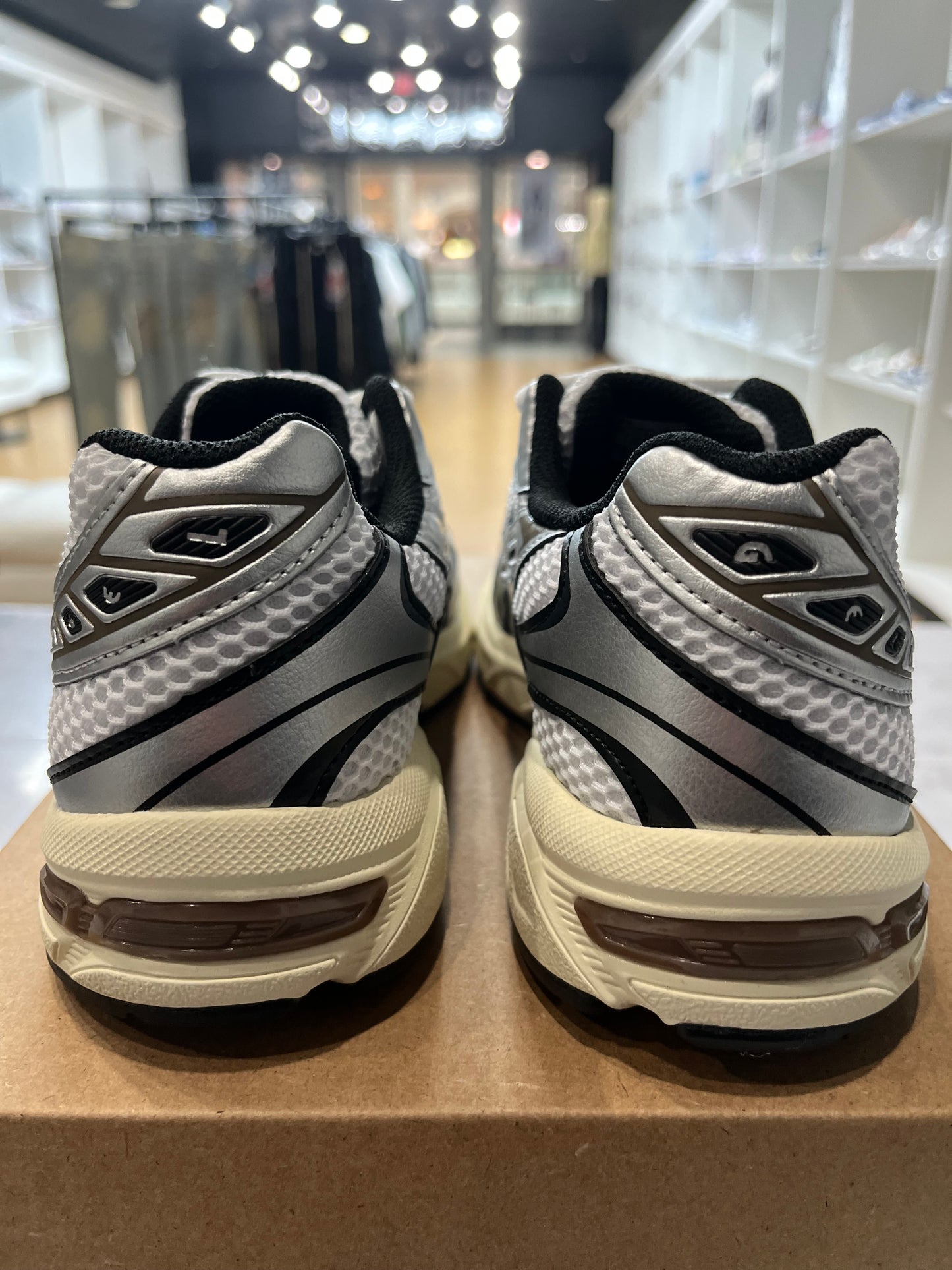 Gel 1130 Clay Canyon - BRAND NEW REP BOX