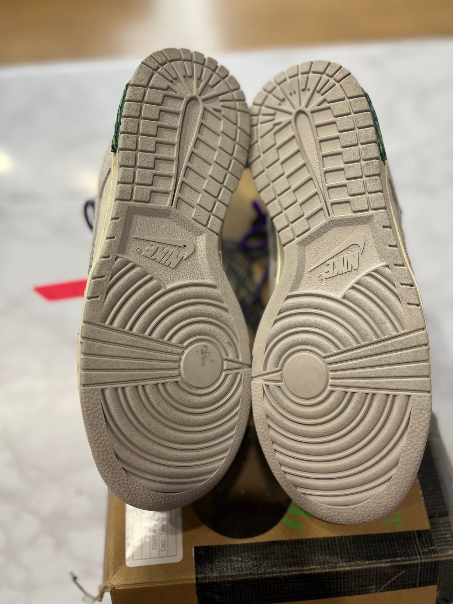 Off-White x Dunk Low Lot 15 of 50 PRE-OWNED