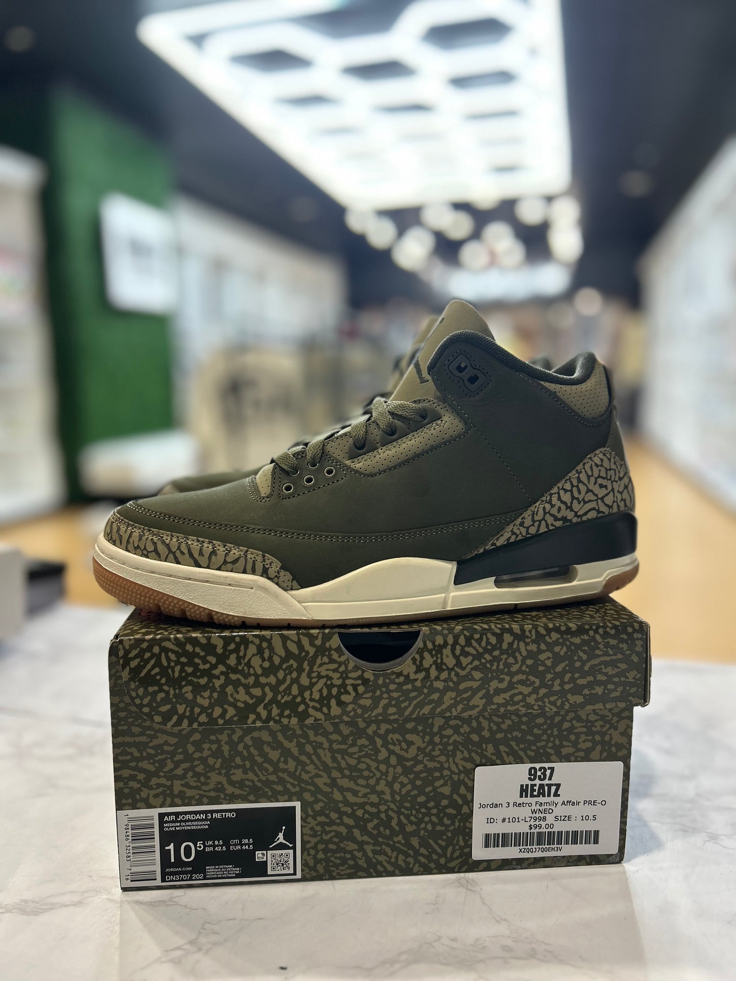 Jordan 3 Retro Family Affair PRE-OWNED