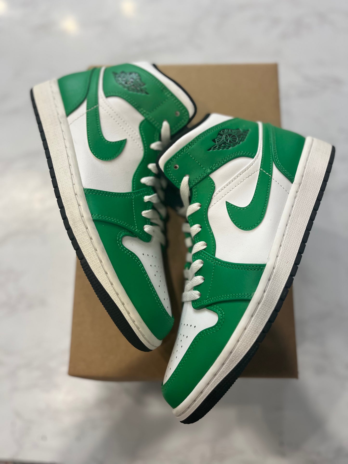 Jordan 1 Mid Lucky Green PRE-OWNED
