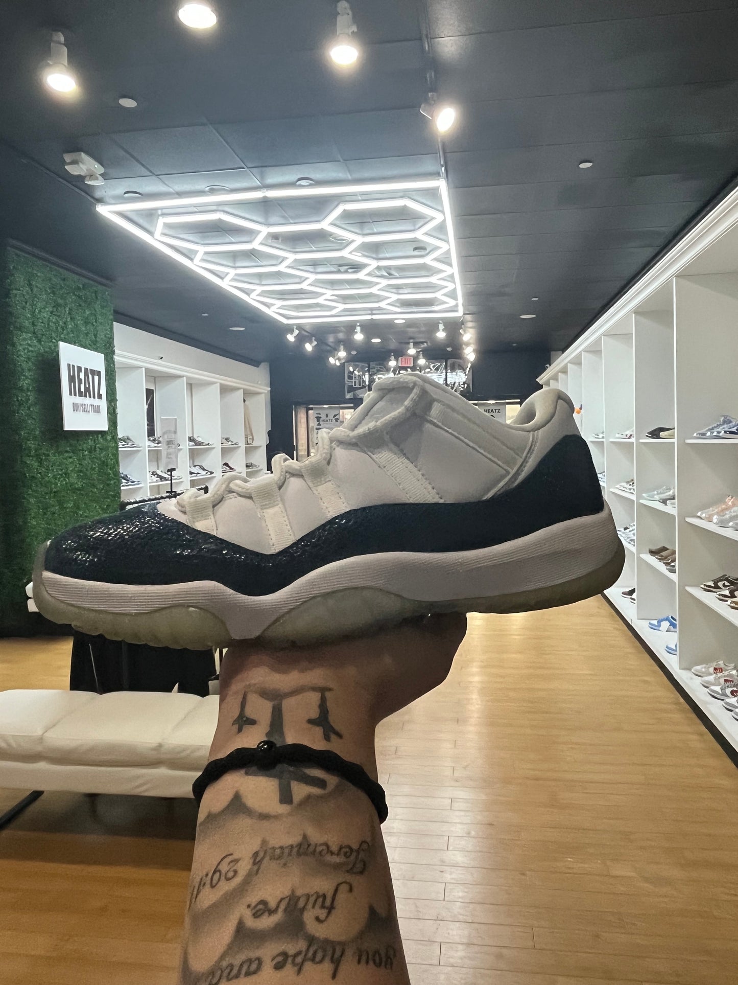 Jordan 11 Retro Low Navy Snakeskin 2019 PRE-OWNED