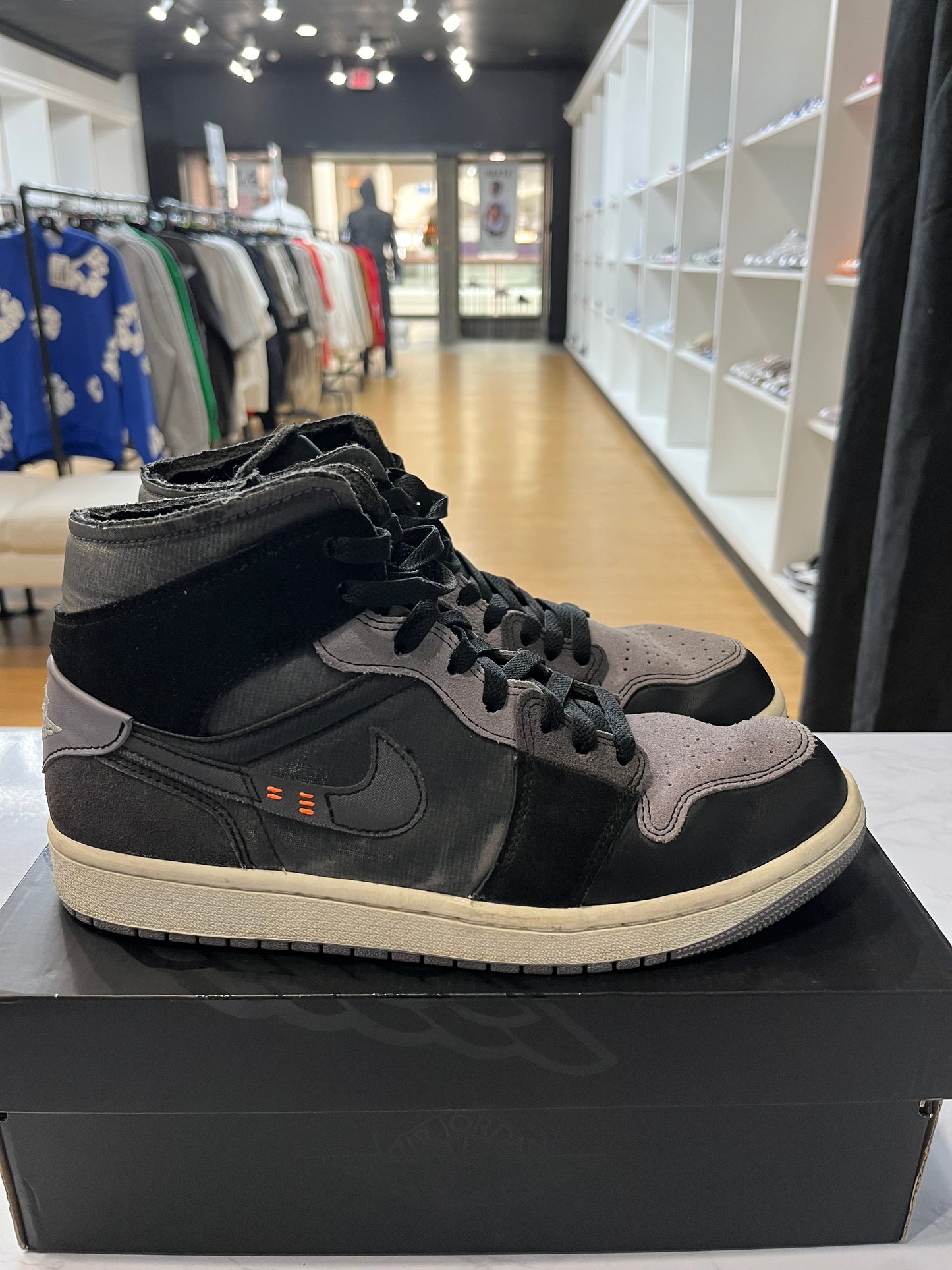 Jordan 1 Mid SE Craft Inside Out Black PRE-OWNED