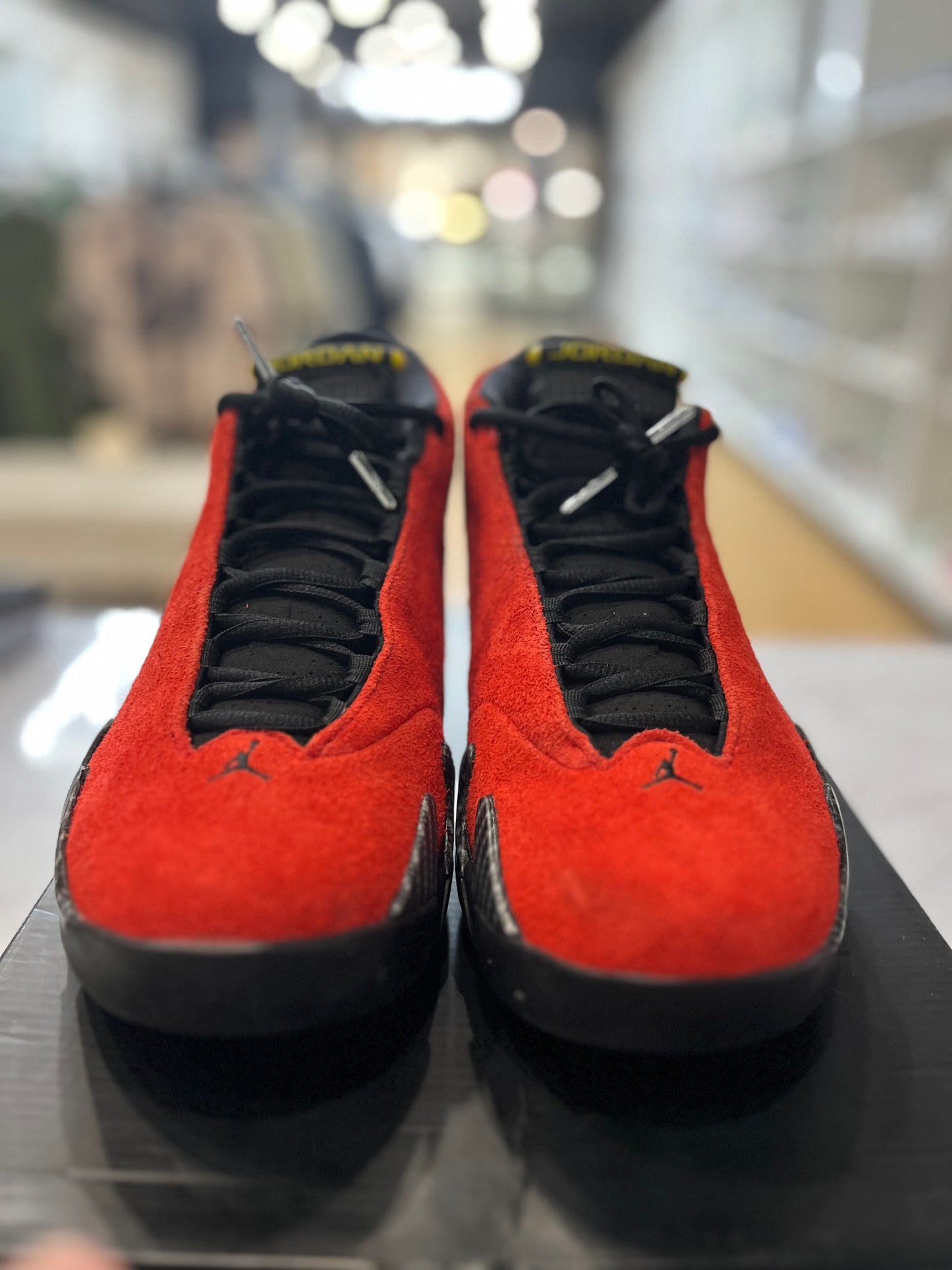 Jordan 11 Retro Win Like 96 PRE-OWNED