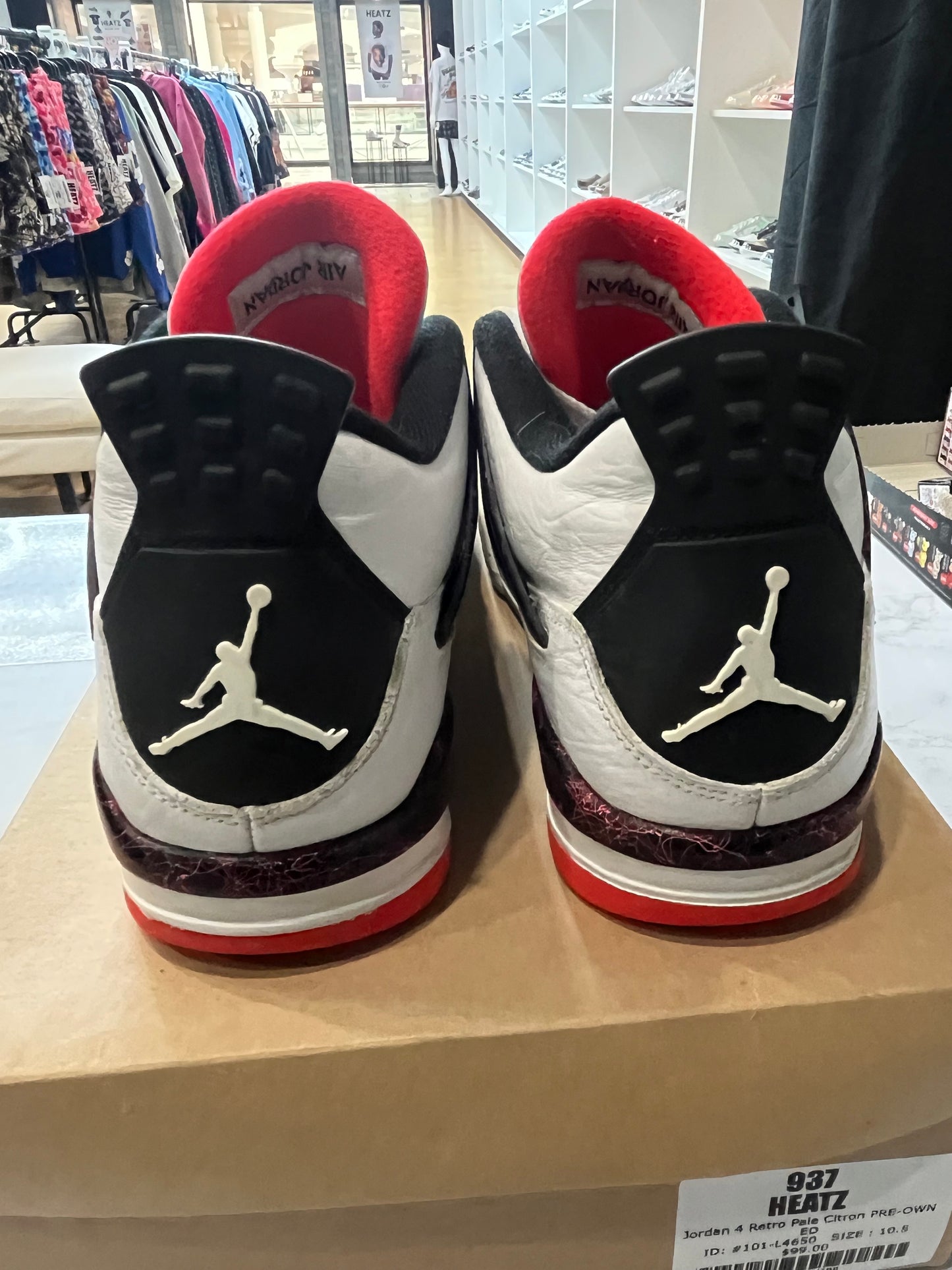 Jordan 4 Retro Pale Citron PRE-OWNED