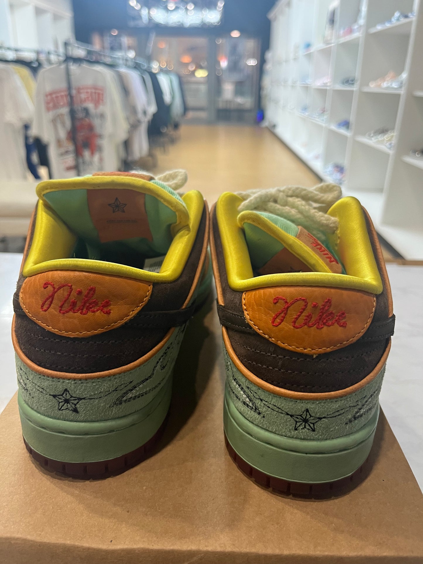 Nike SB Dunk Low Rodeo Tourmaline PRE-OWNED