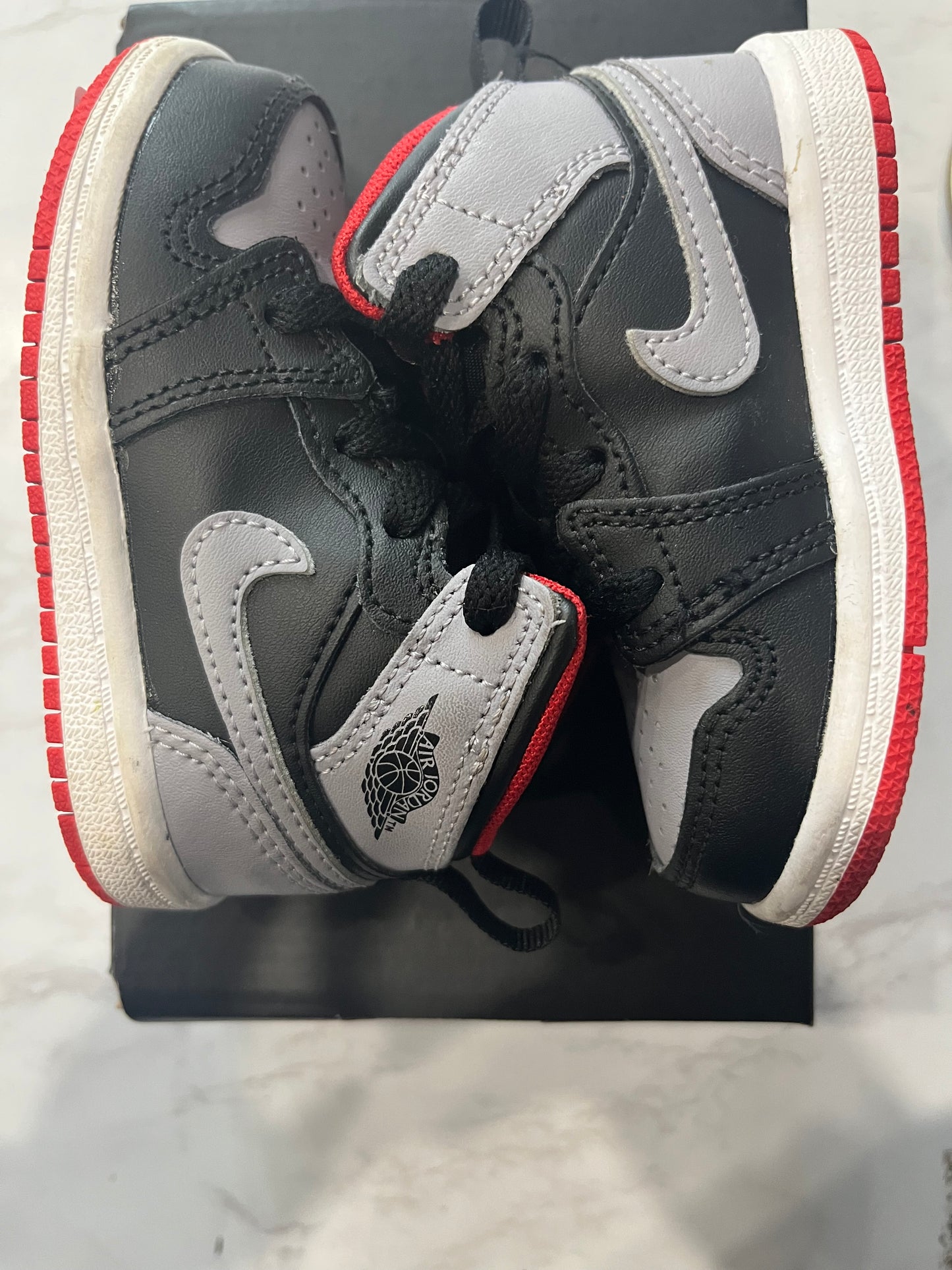 Jordan 1 Mid TD Bred Shadow PRE-OWNED