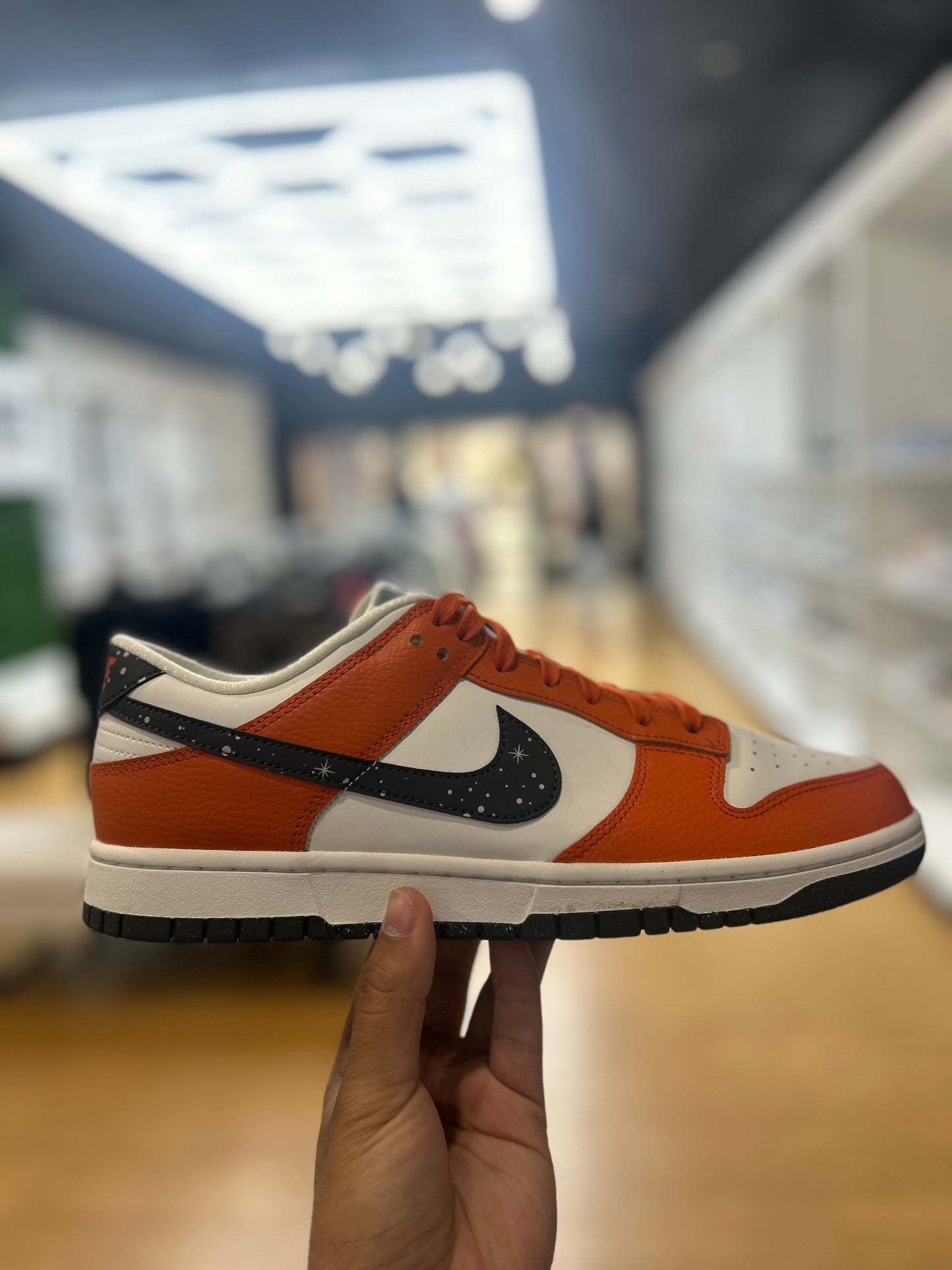 Dunk Low Starry Swoosh PRE-OWNED