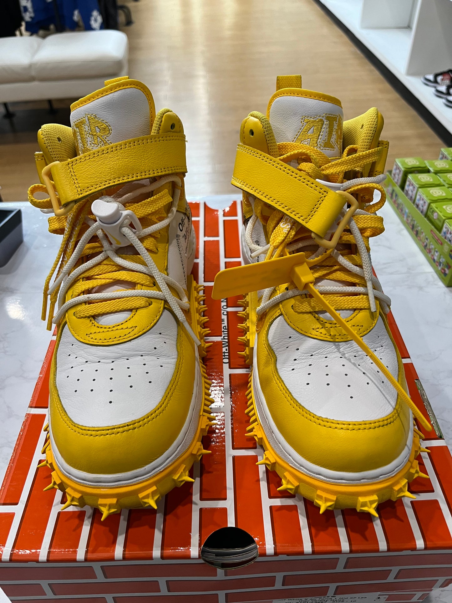 Off White X Air Force 1 Mid SP Leather Varsity Maize PRE-OWNED