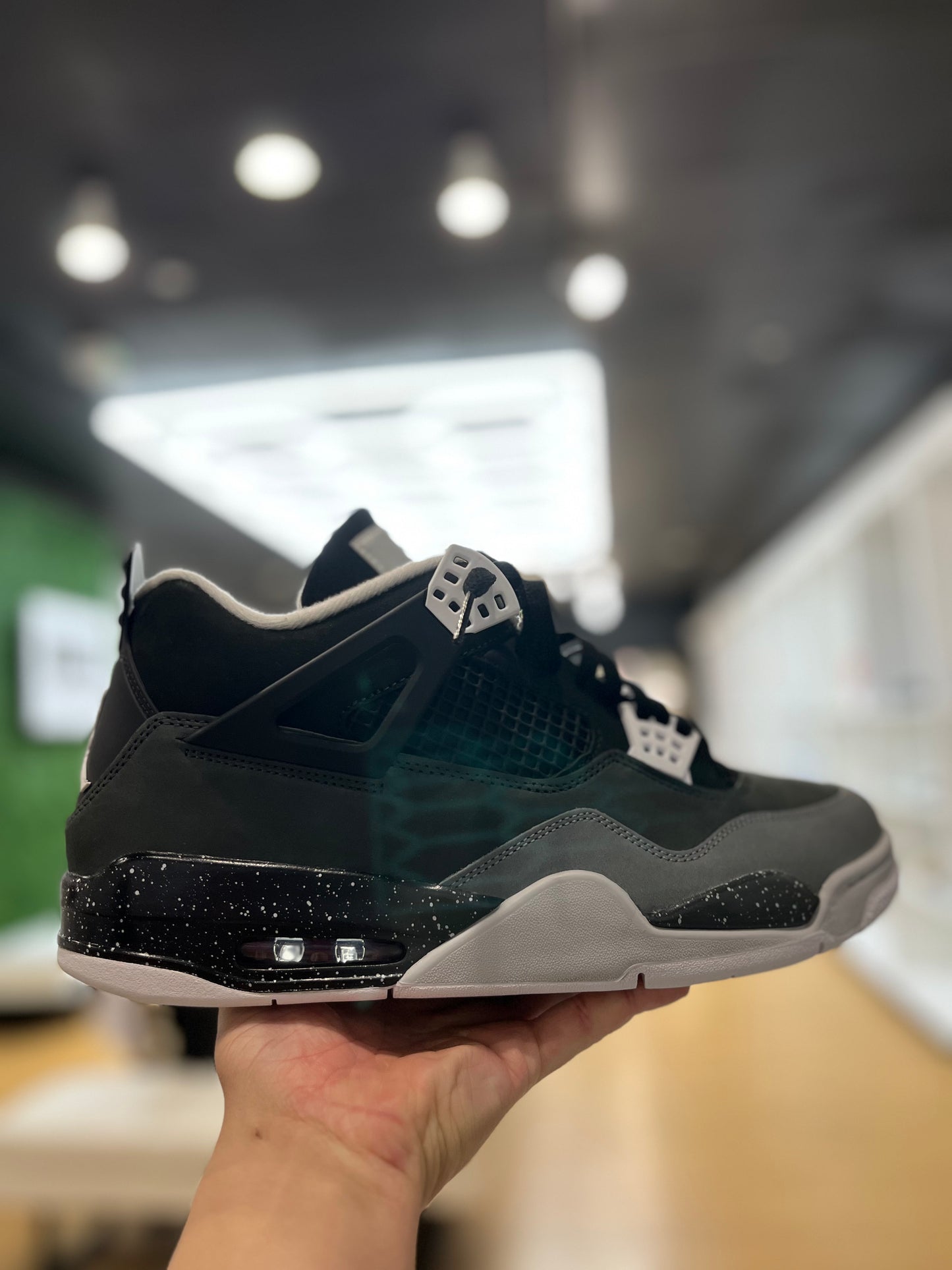 Jordan 4 Retro Fear 2024 PRE-OWNED