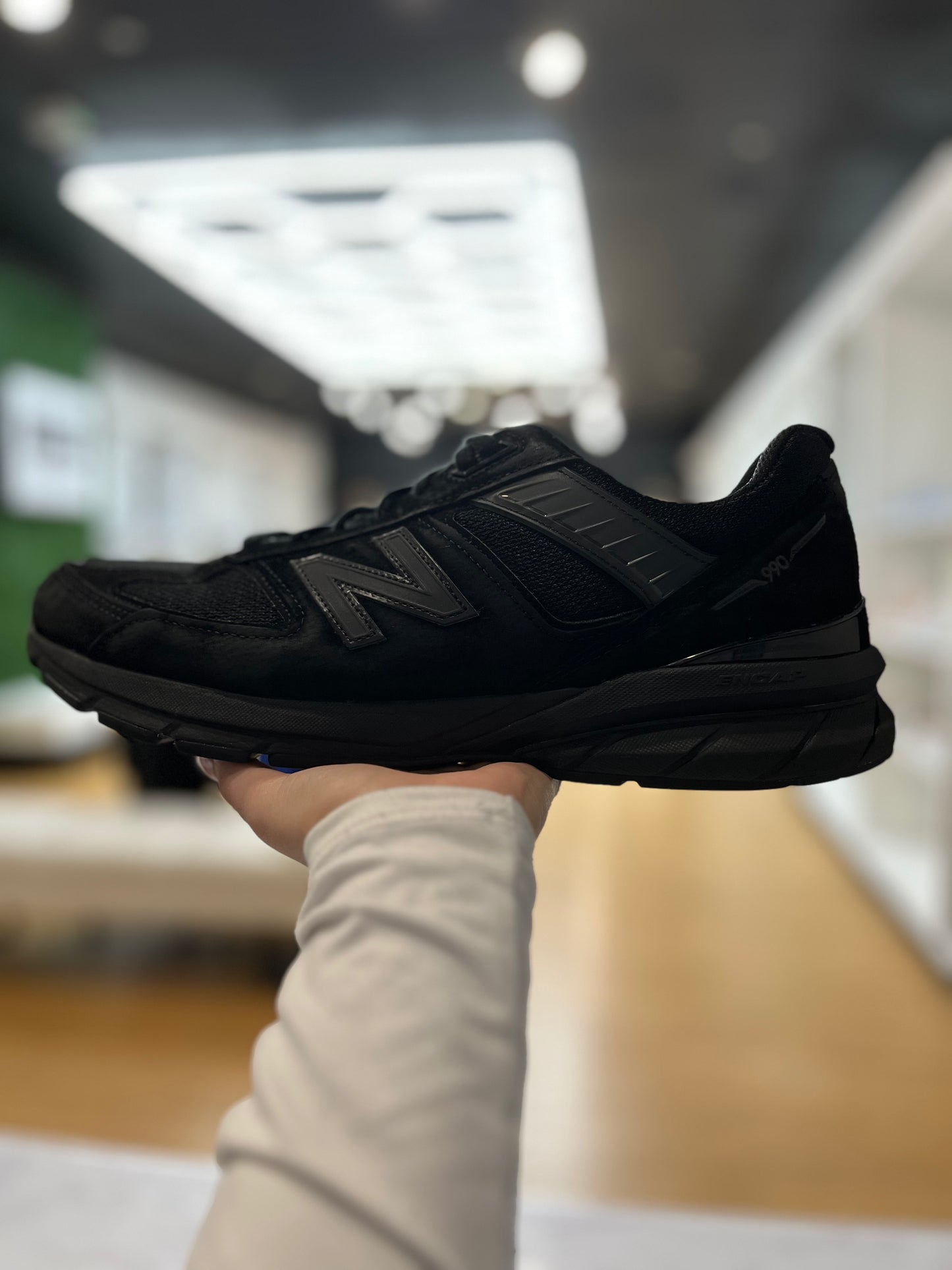 New Balance 990 Triple Black PRE-OWNED