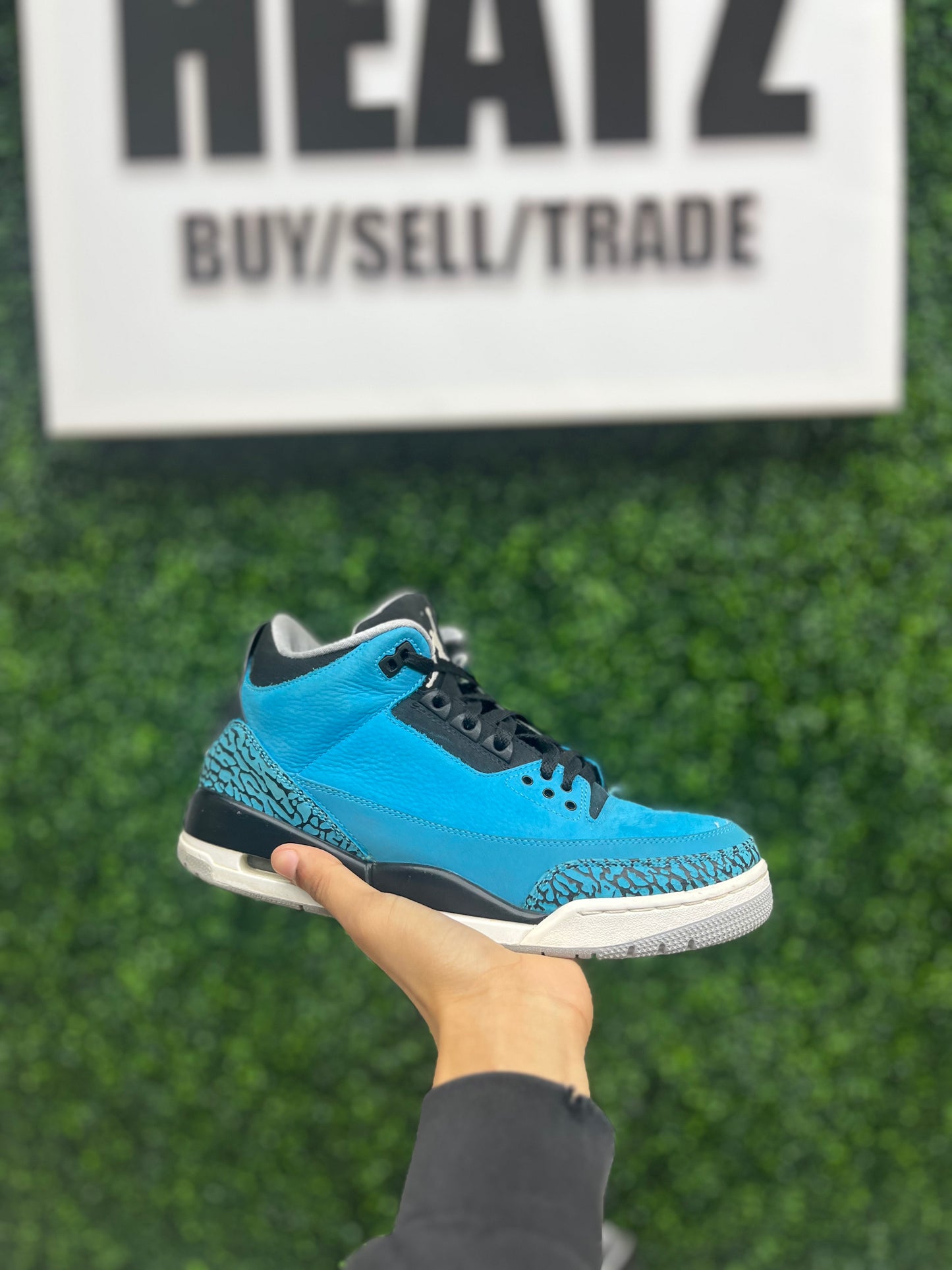 Jordan 3 Retro Powder Blue PRE-OWNED