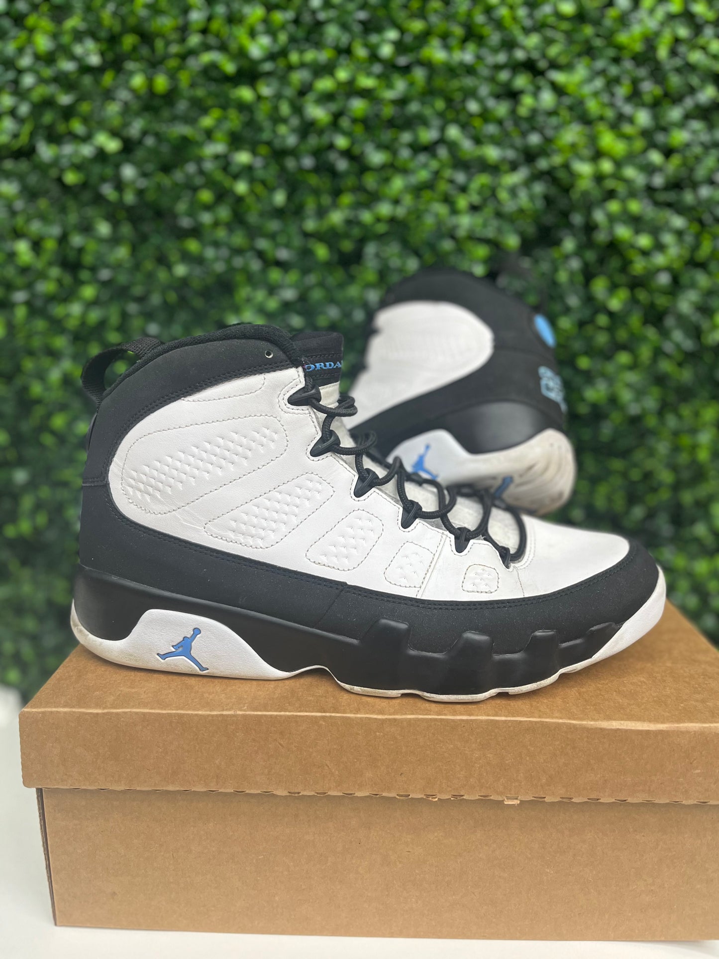 Jordan 9 Retro University Blue PRE-OWNED