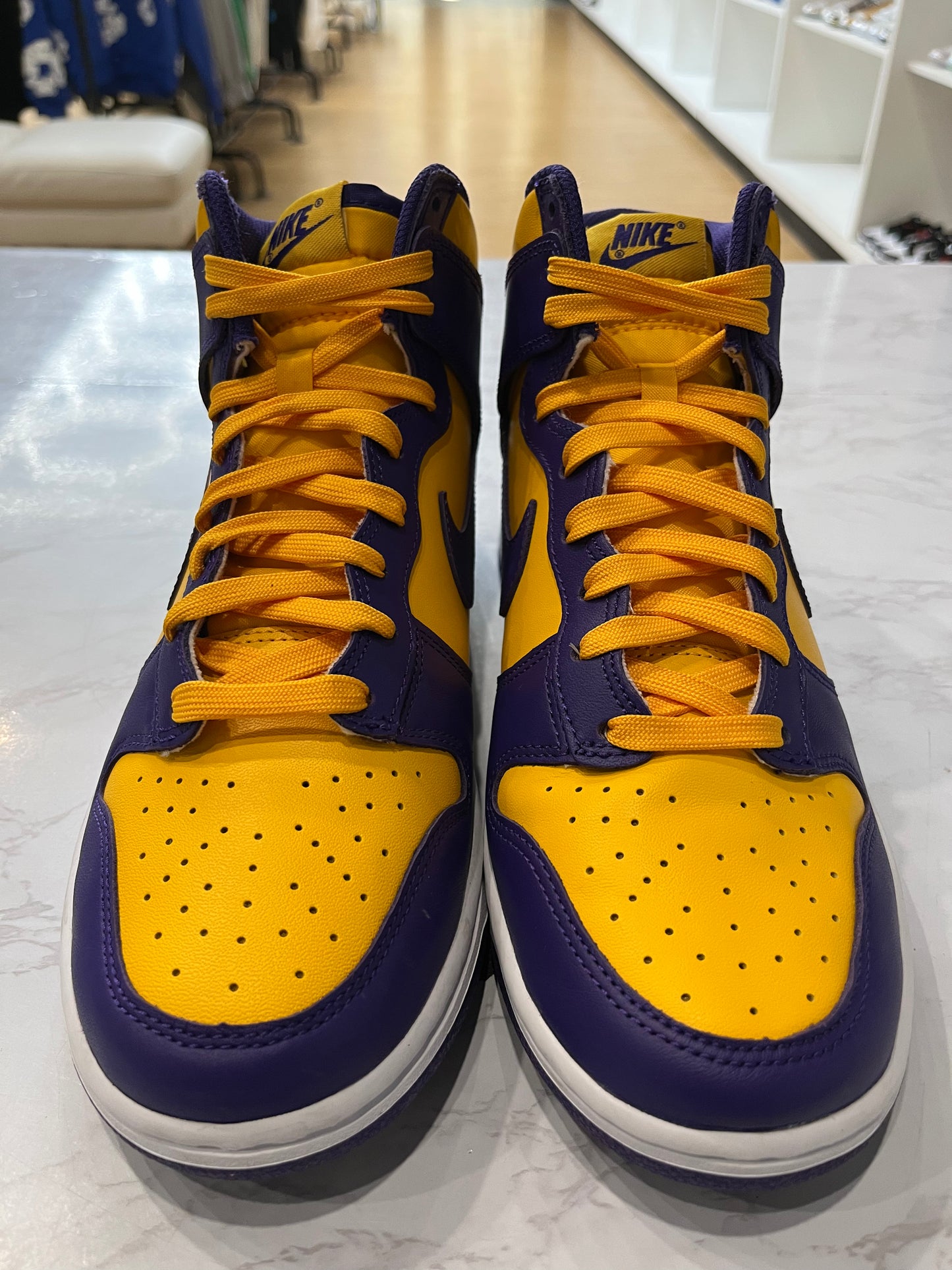 Dunk High Lakers PRE-OWNED