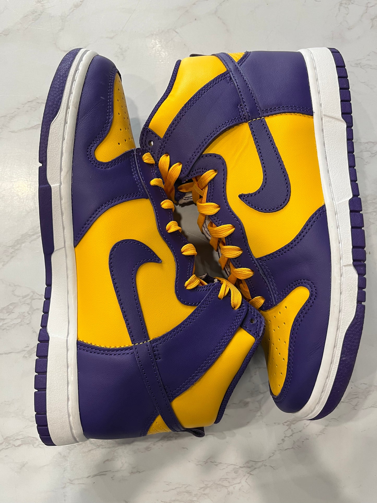 Dunk High Lakers PRE-OWNED