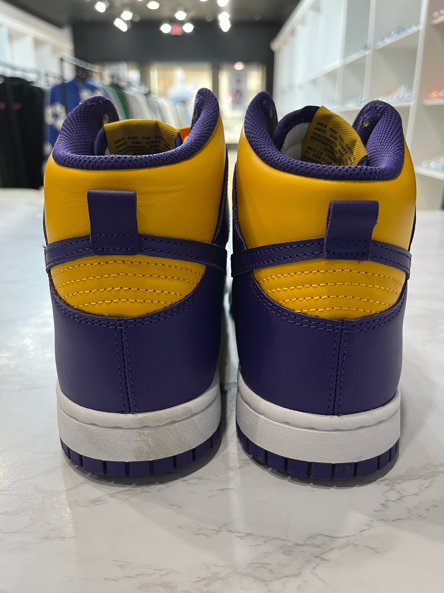 Dunk High Lakers PRE-OWNED