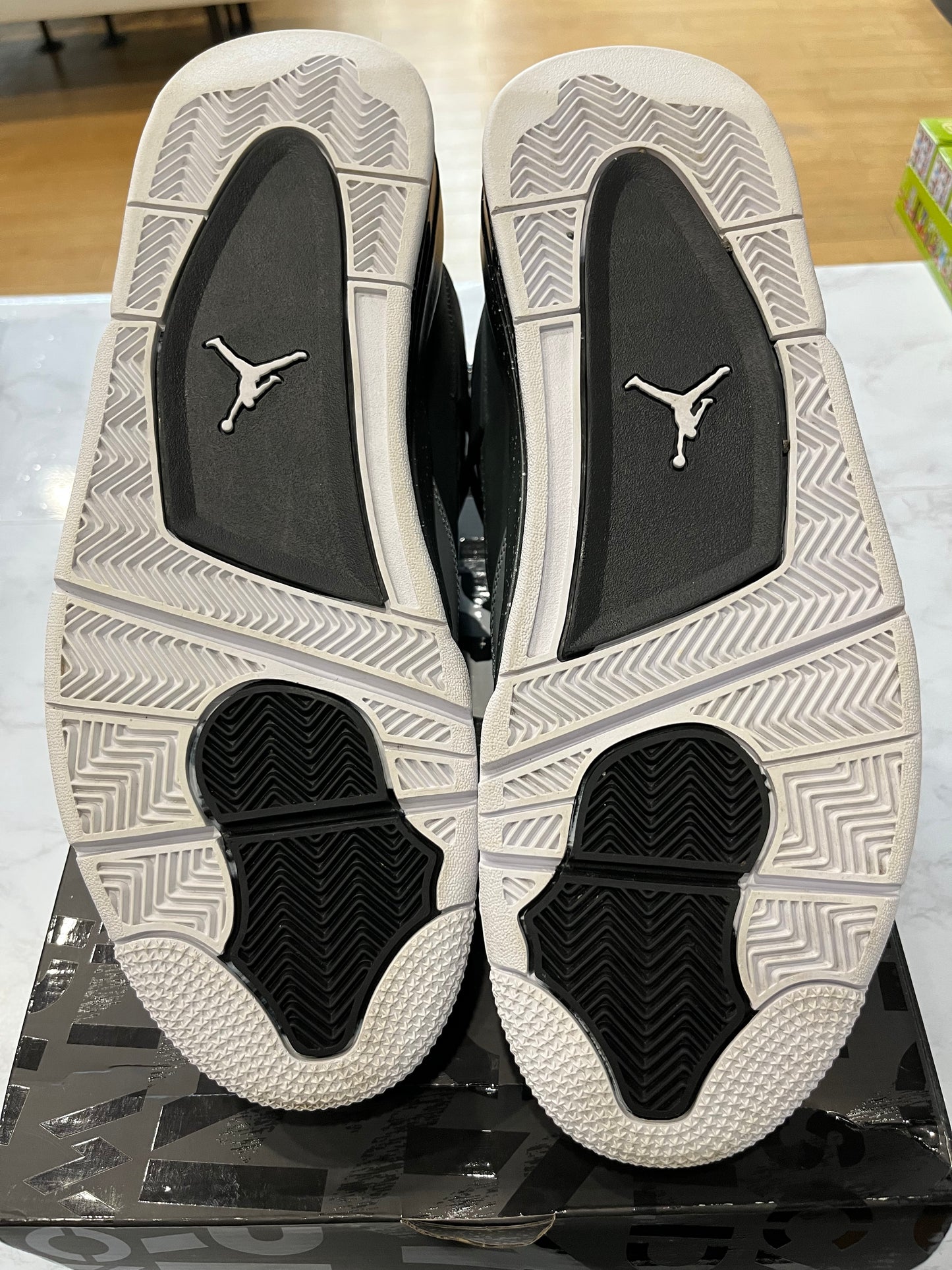 Jordan 4 Retro Fear 2024 PRE-OWNED