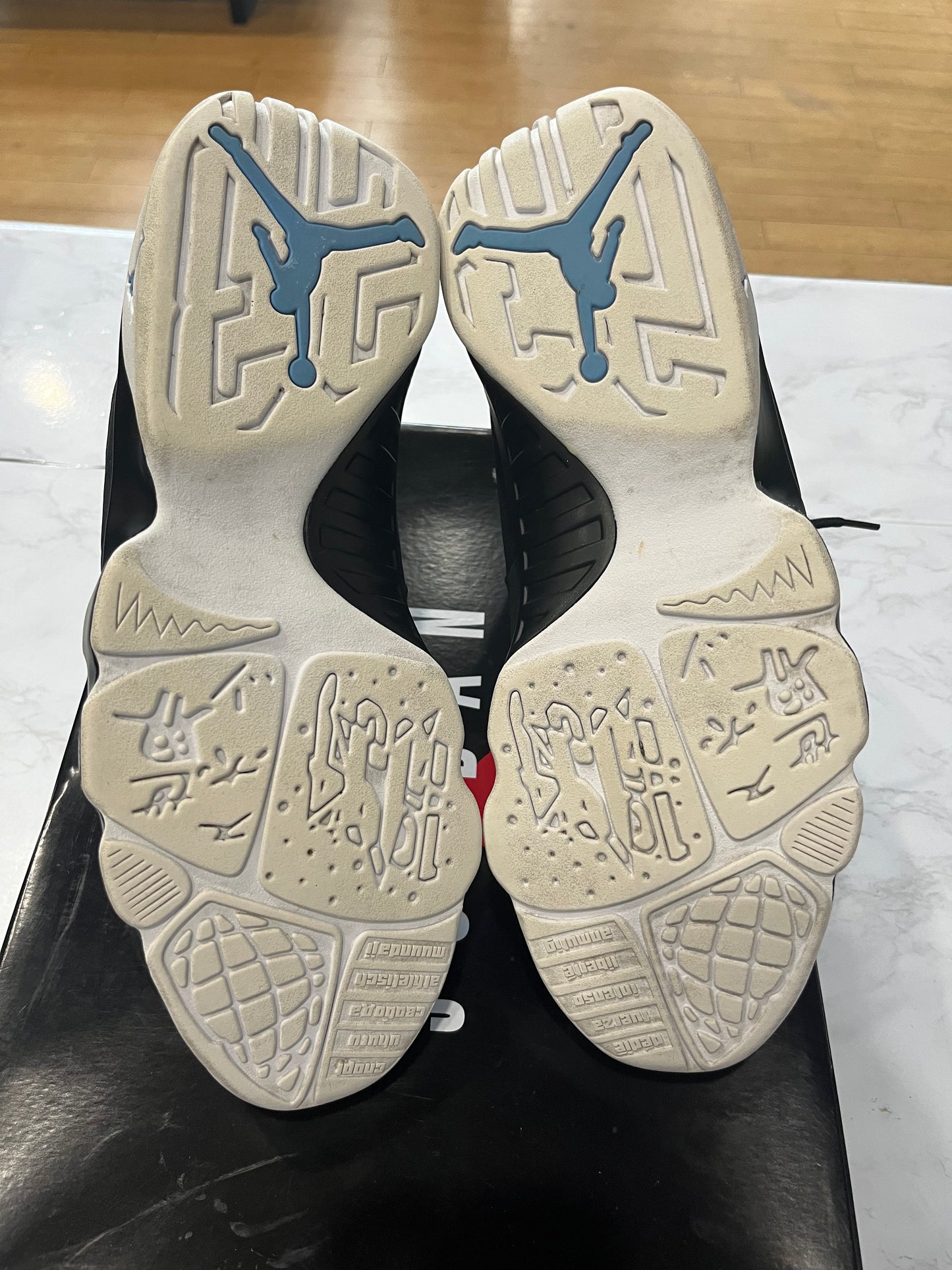 Jordan 9 Retro University Blue PRE-OWNED