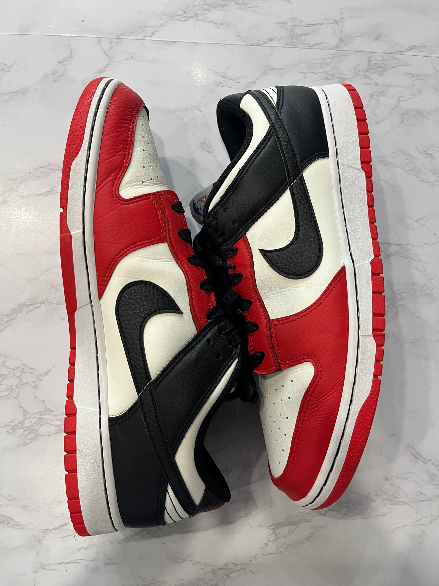 NBA x Dunk Low EMB 75th Anniversary - Bulls PRE-OWNED