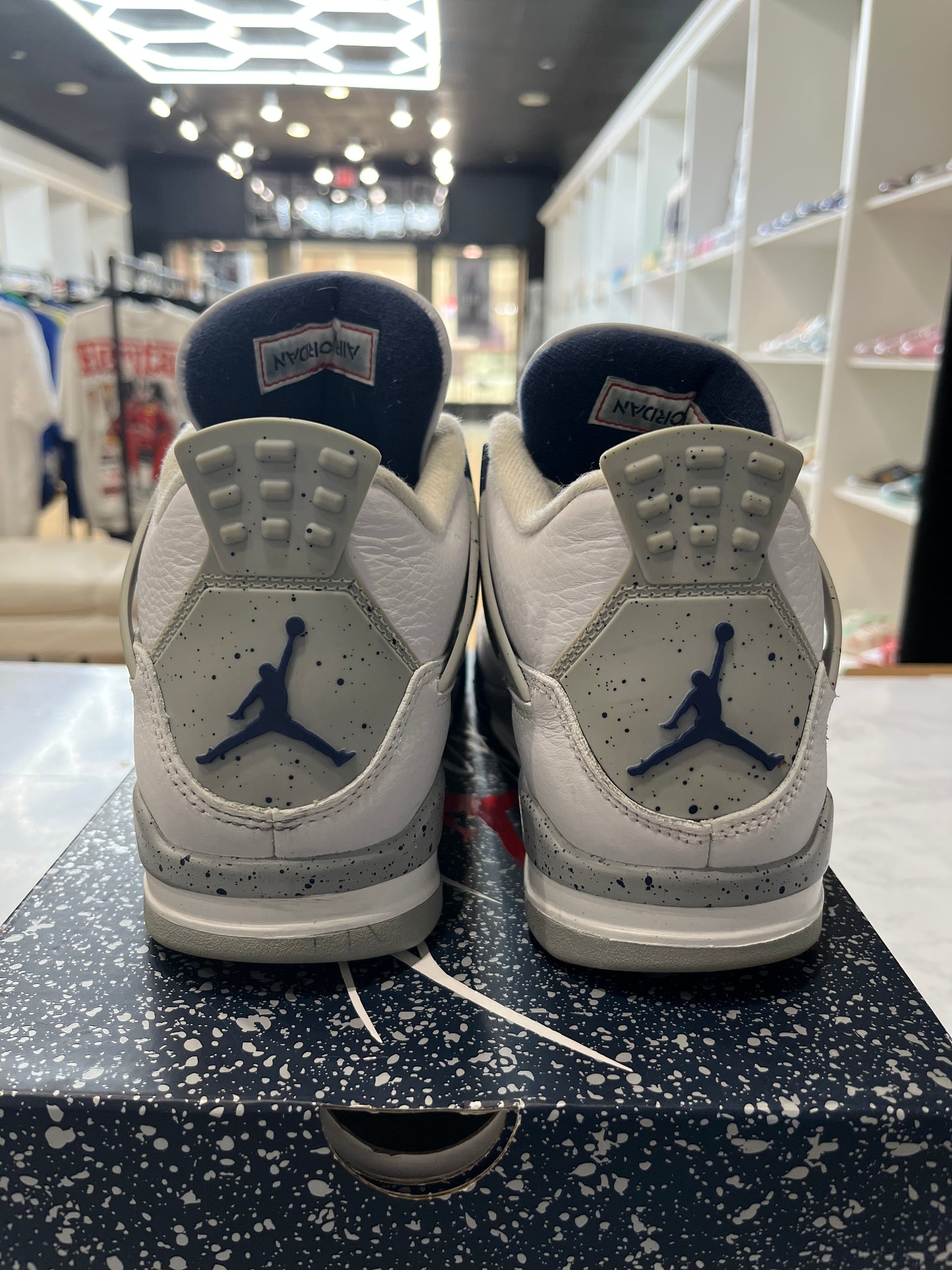 Jordan 4 Retro Midnight Navy PRE-OWNED