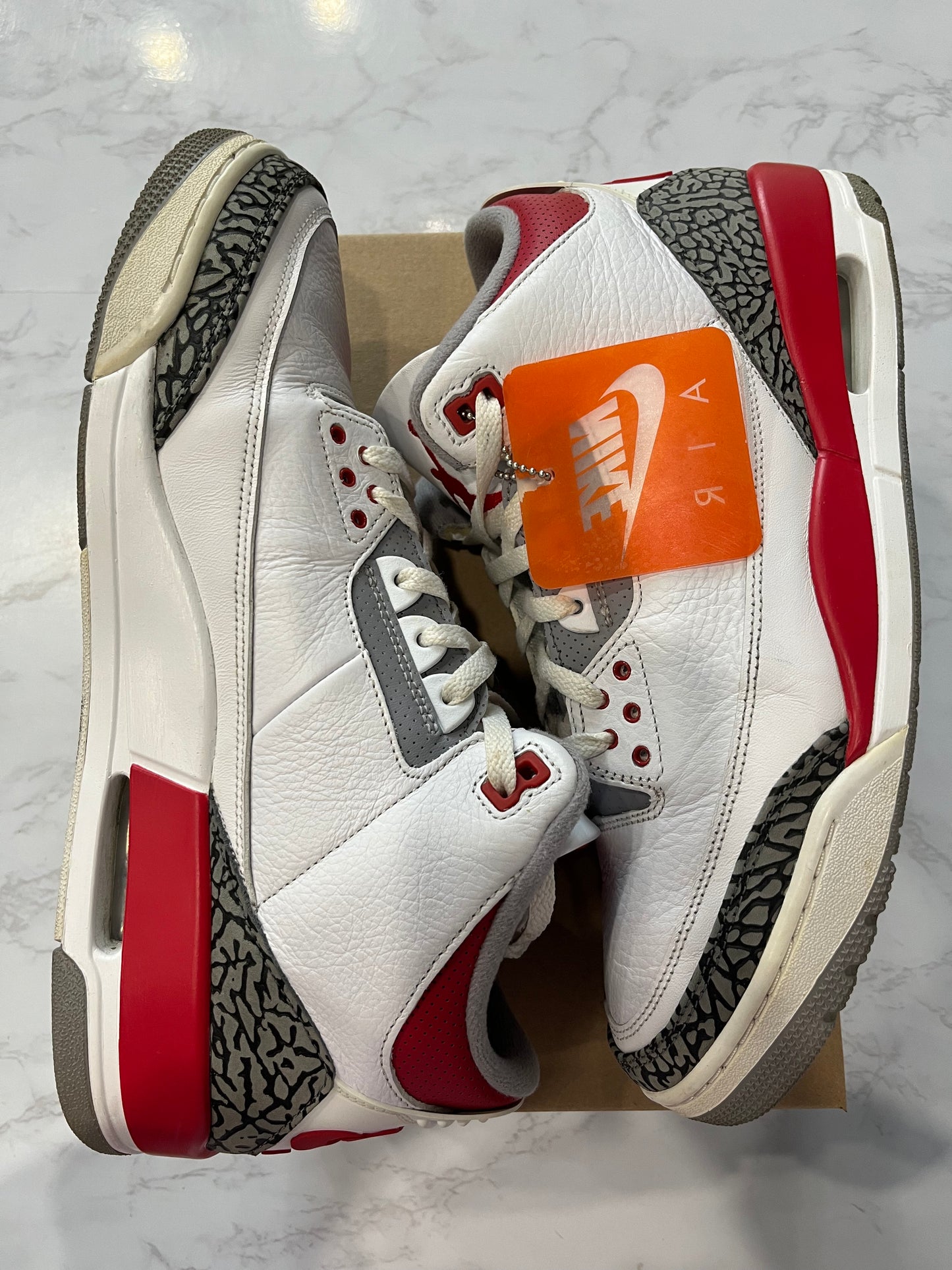 Jordan 3 Retro Fire Red 2022 PRE-OWNED